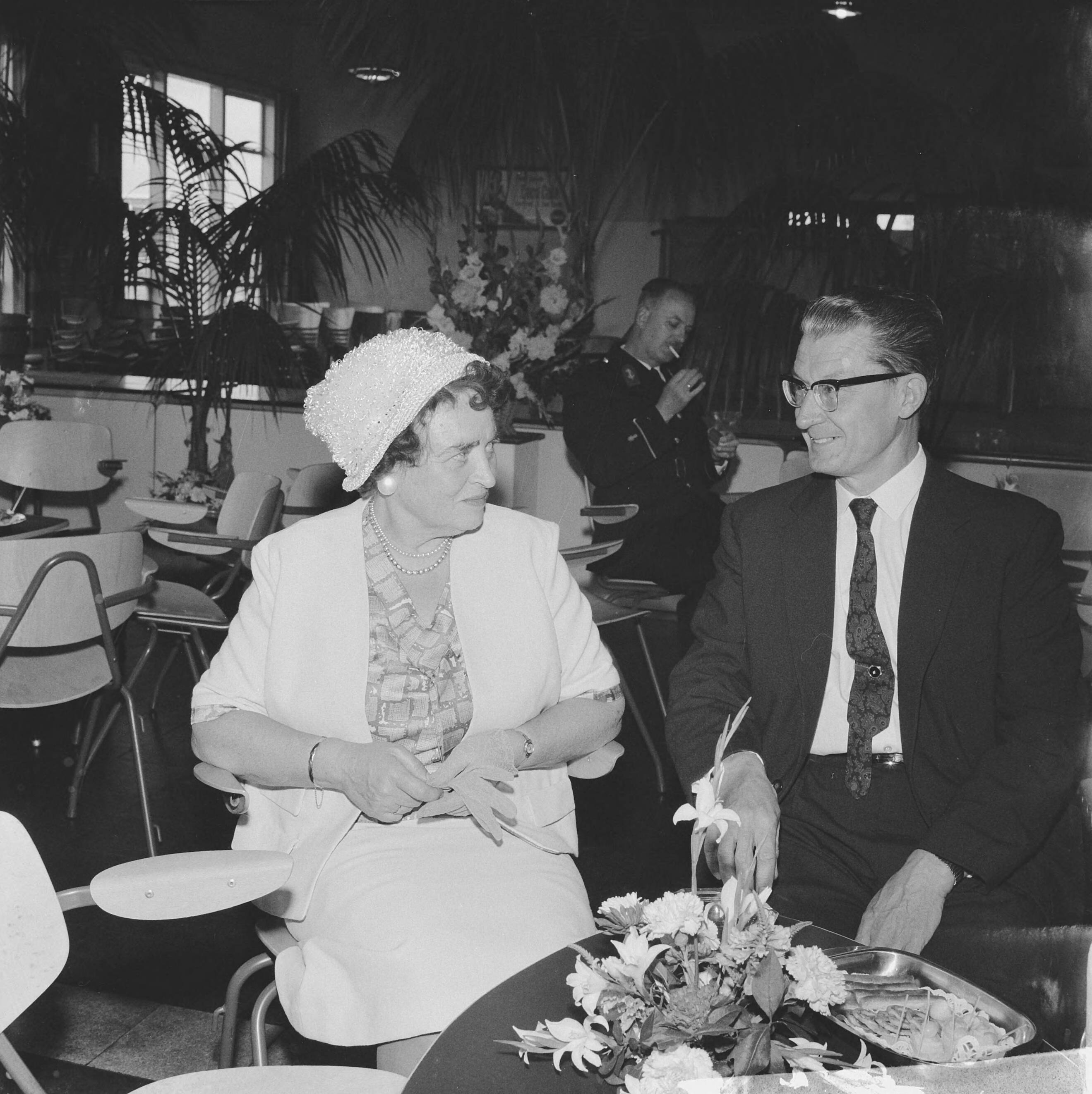 Fotocollectie Anefo — Tewaterlating "Thea Danielsen" (opdracht Zaanlandsche Scheepsbouw Maatschappij) — Foto: Koch, Eric / Anefo. Licentie: Set B: Rechtenvrij / Publiek Domein. Bron: Nationaal Archief. http://hdl.handle.net/10648/aa15d31e-d0b4-102d-bcf8-003048976d84