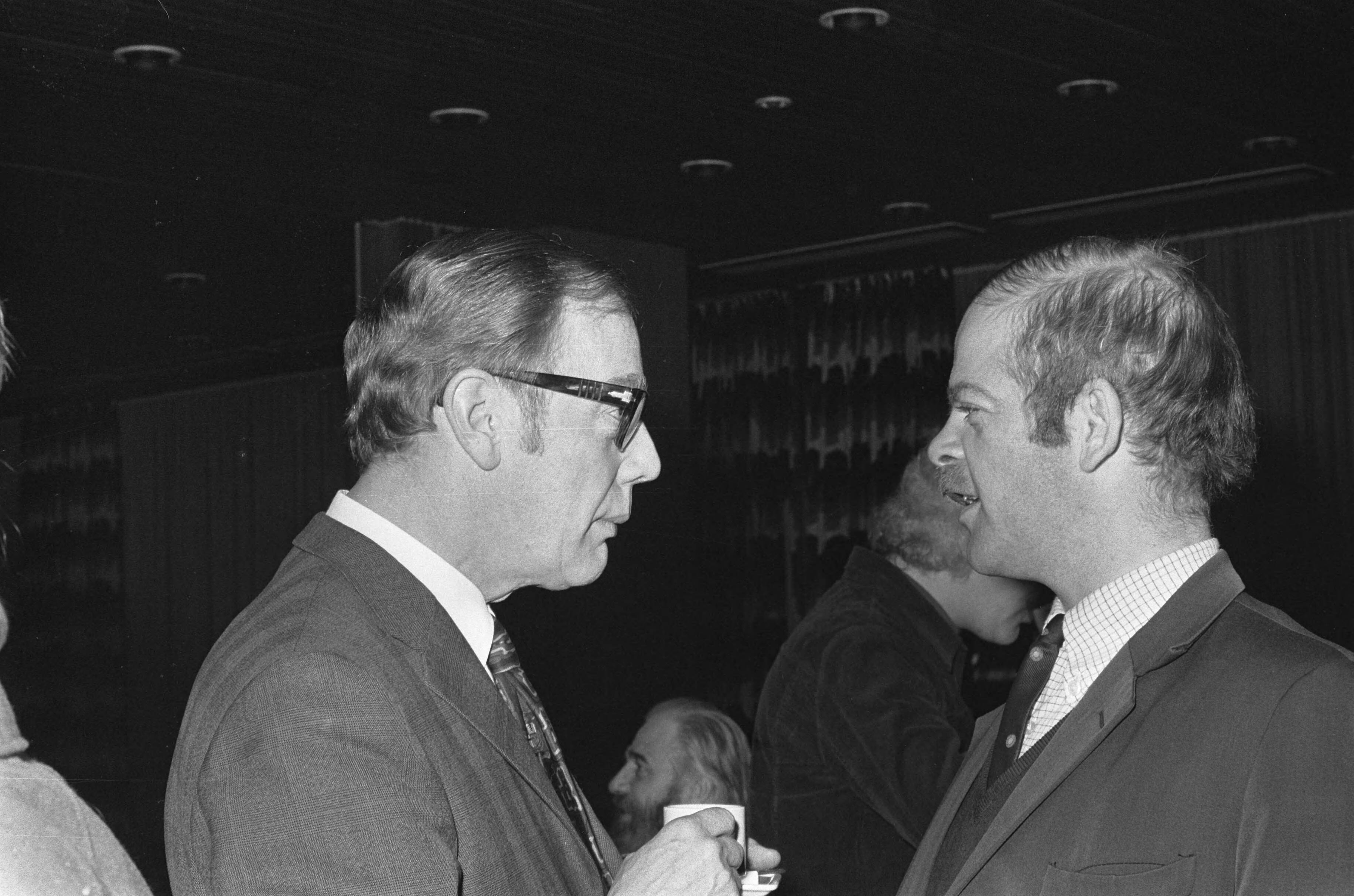 Fotocollectie Anefo — PB van PPR bijeen in Utrecht, De Gaay Fortman in gesprek met Trip — Foto: Mieremet, Rob / Anefo. Licentie: Set B: Rechtenvrij / Publiek Domein. Bron: Nationaal Archief. http://hdl.handle.net/10648/ac273954-d0b4-102d-bcf8-003048976d84