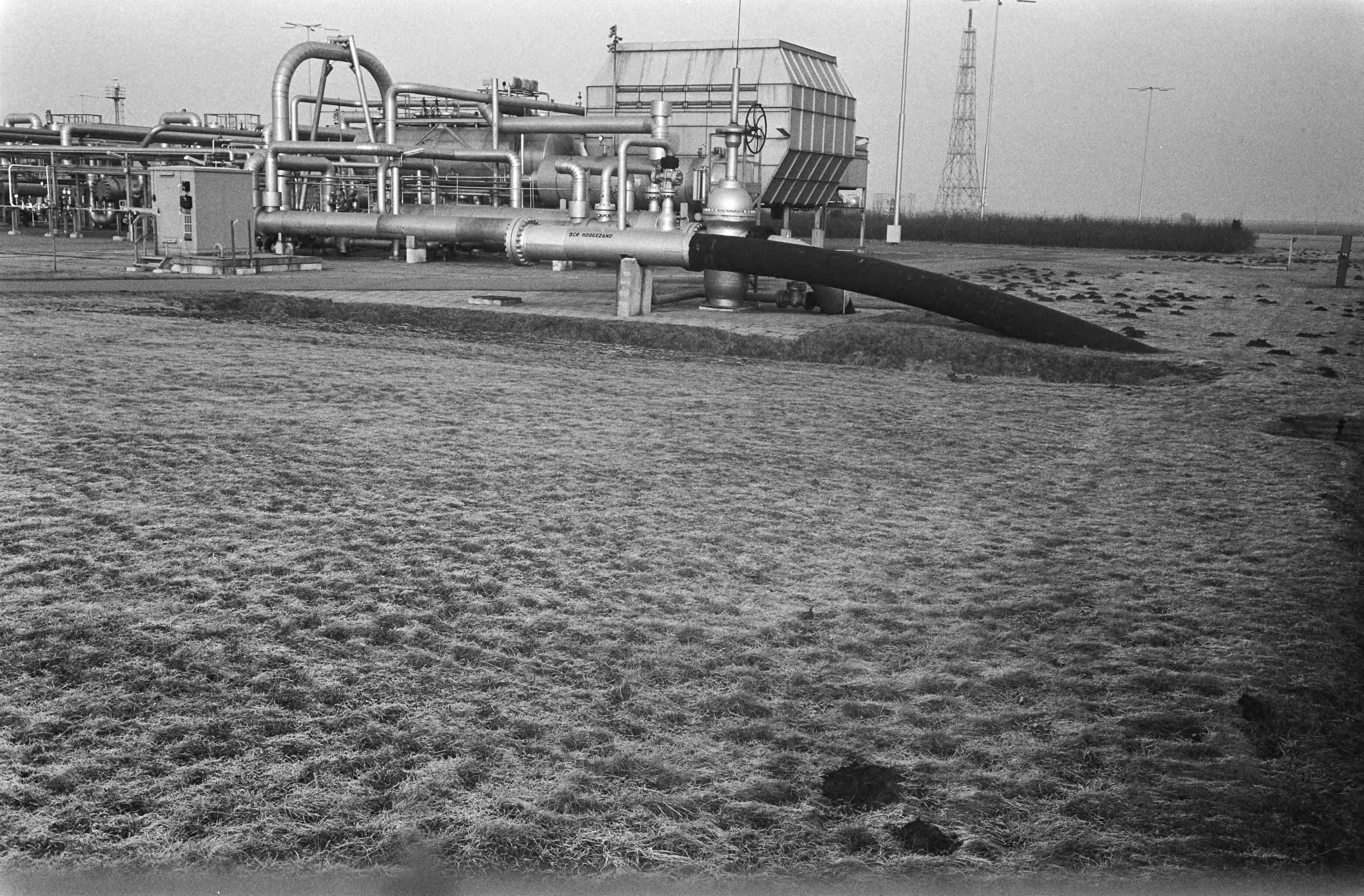 Fotocollectie Anefo — Aardgaswinning in Slochteren — Foto: Evers, Joost / Anefo. Licentie: Set B: Rechtenvrij / Publiek Domein. Bron: Nationaal Archief. http://hdl.handle.net/10648/ad0ed52a-d0b4-102d-bcf8-003048976d84