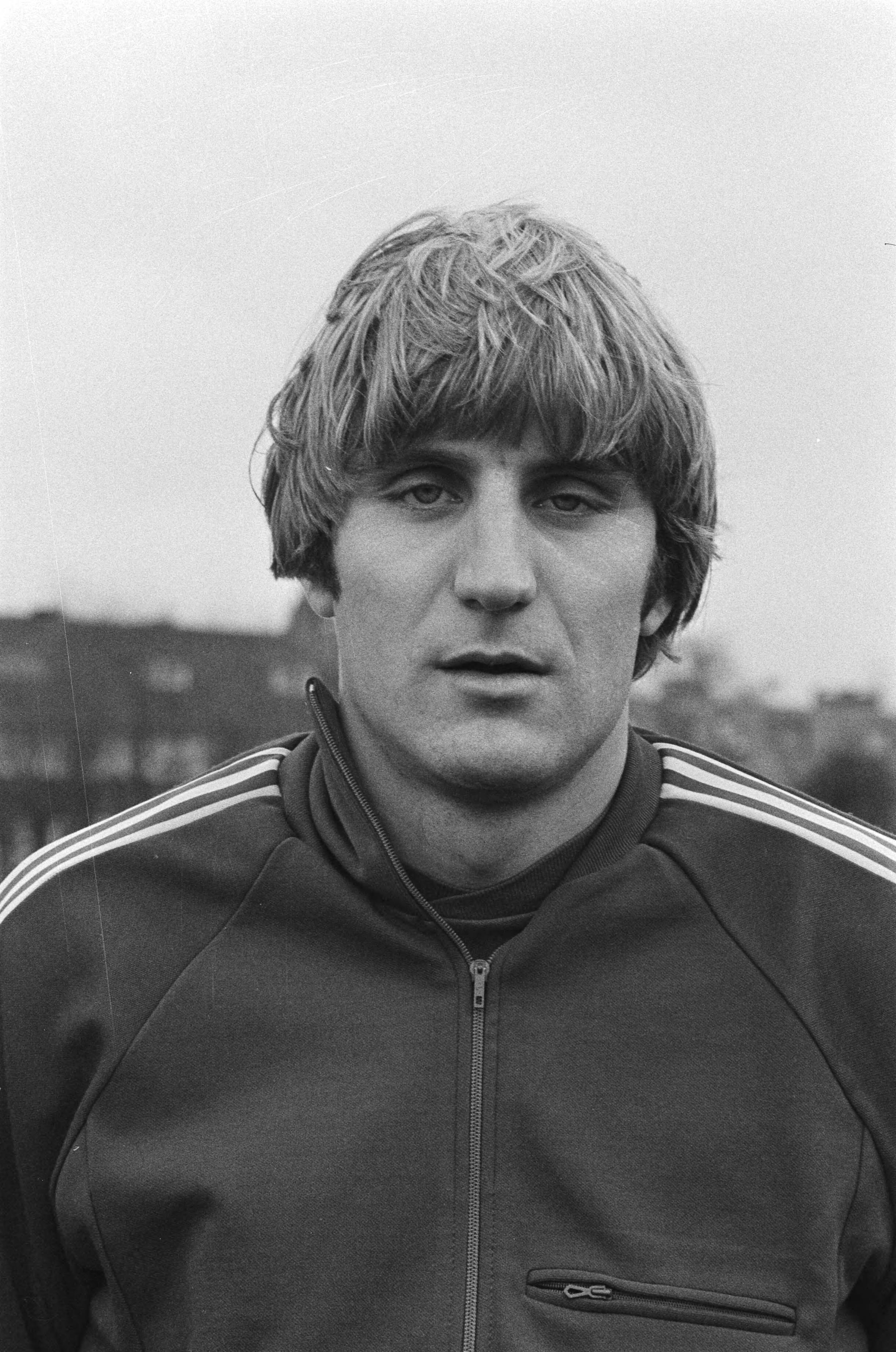 Fotocollectie Anefo — Training Belgisch nationale voetbalelftal in Mechelen voor de wedstrijd woensdag tegen Nederland (voorronde WK). Jan Ceulemans — Foto: Dijk, Hans van / Anefo. Licentie: Set B: Rechtenvrij / Publiek Domein. Bron: Nationaal Archief. http://hdl.handle.net/10648/acedd096-d0b4-102d-bcf8-003048976d84