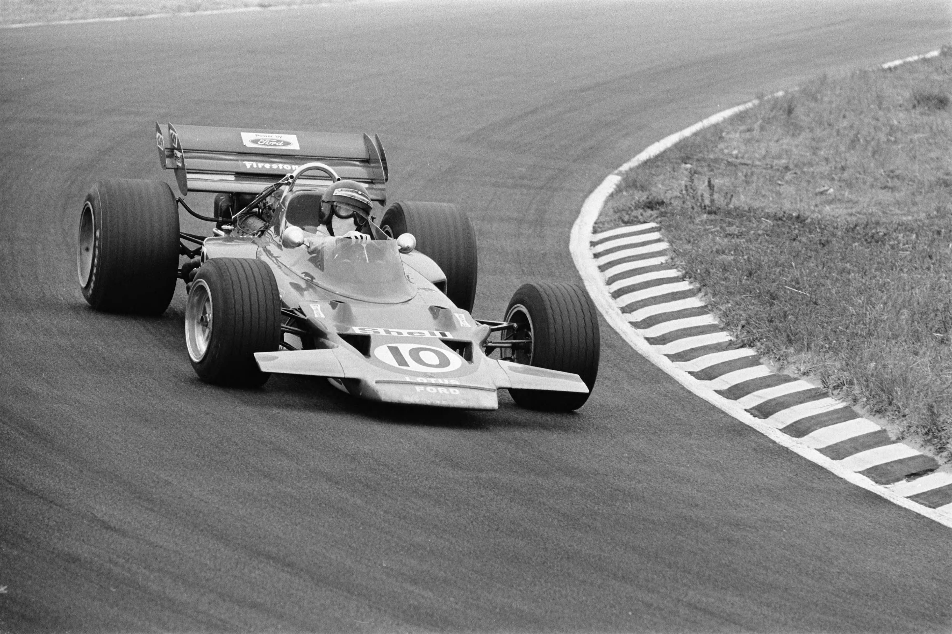 Grand Prix Zandvoort 1970 — Grand Prix 1970 van Nederland voor Formule I wagens , Zandvoort; Jochen Rindt in Lotus — Foto: Evers, Joost / Anefo. Licentie: Set B: Rechtenvrij / Publiek Domein. Bron: Nationaal Archief. http://hdl.handle.net/10648/ab9a4170-d0b4-102d-bcf8-003048976d84