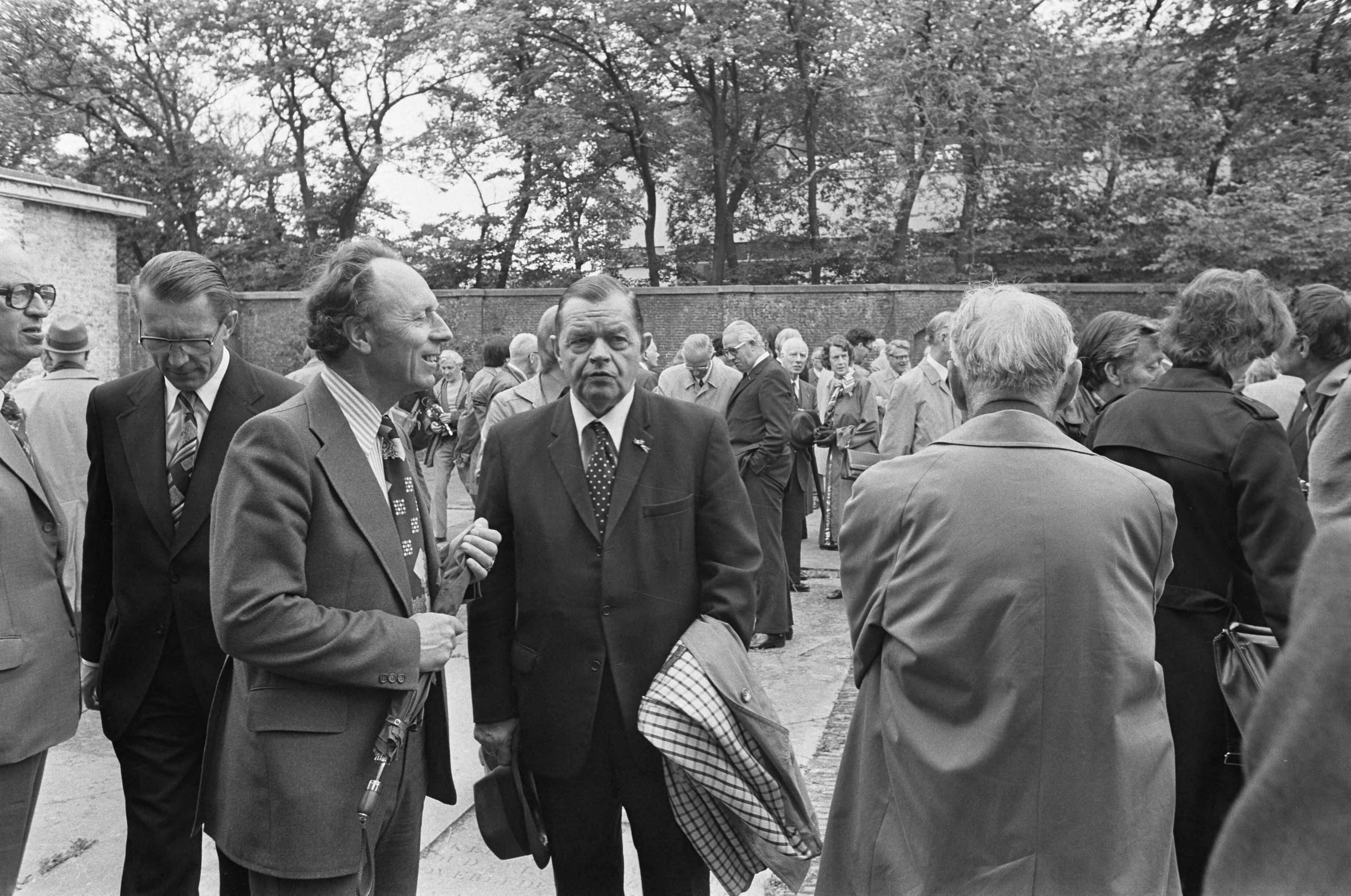Fotocollectie Anefo — Groen van Prinsteren herdenking in Den Haag , opdracht Nederlandse Gedachten — Foto: Mieremet, Rob / Anefo. Licentie: Set B: Rechtenvrij / Publiek Domein. Bron: Nationaal Archief. http://hdl.handle.net/10648/ac840fe4-d0b4-102d-bcf8-003048976d84