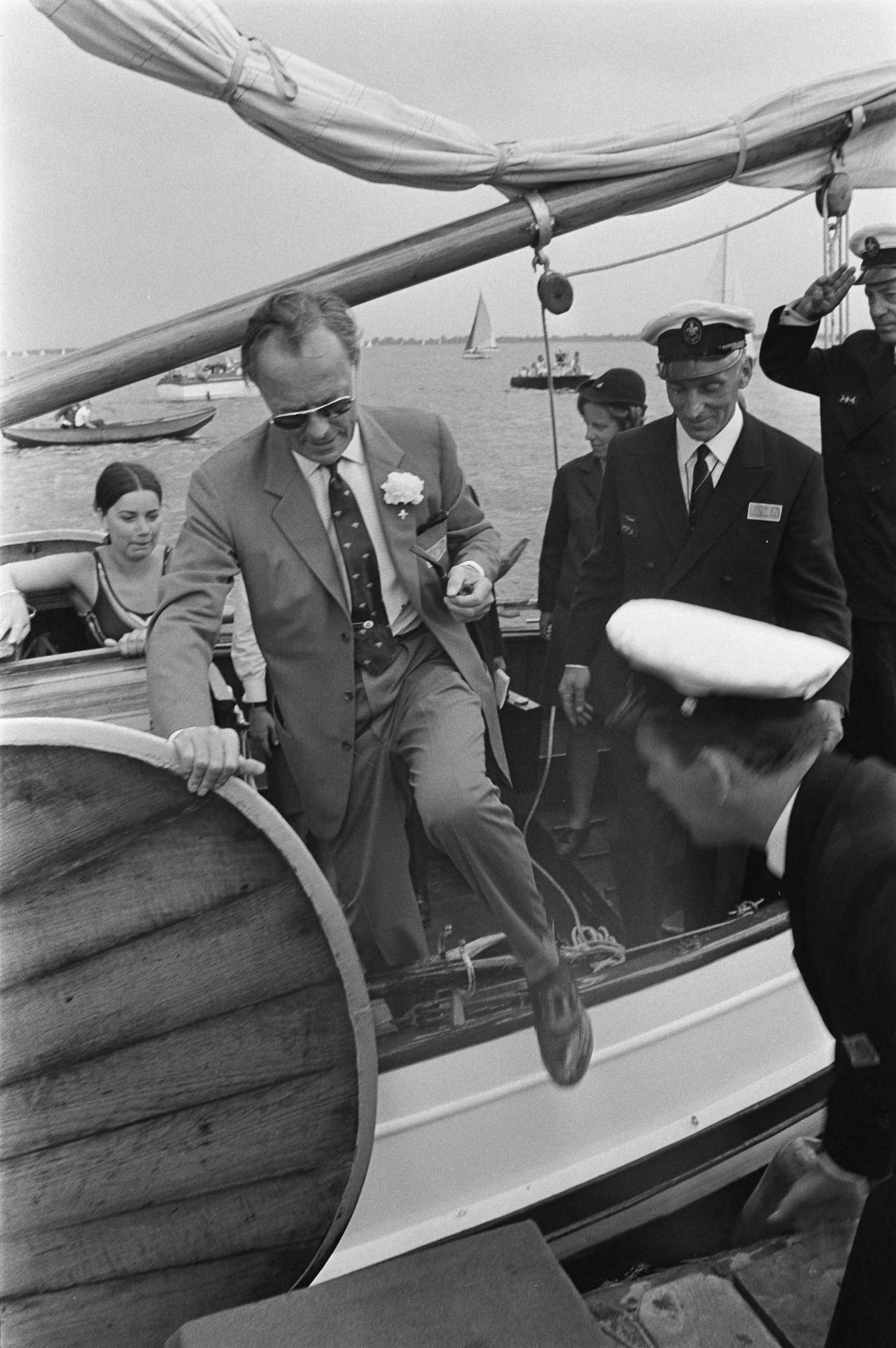 Fotocollectie Anefo — Prins Bernhard bij Nationaal Waterkamp 1970 te Vinkeveen — Foto: Evers, Joost / Anefo. Licentie: Set B: Rechtenvrij / Publiek Domein. Bron: Nationaal Archief. http://hdl.handle.net/10648/ab9babaa-d0b4-102d-bcf8-003048976d84