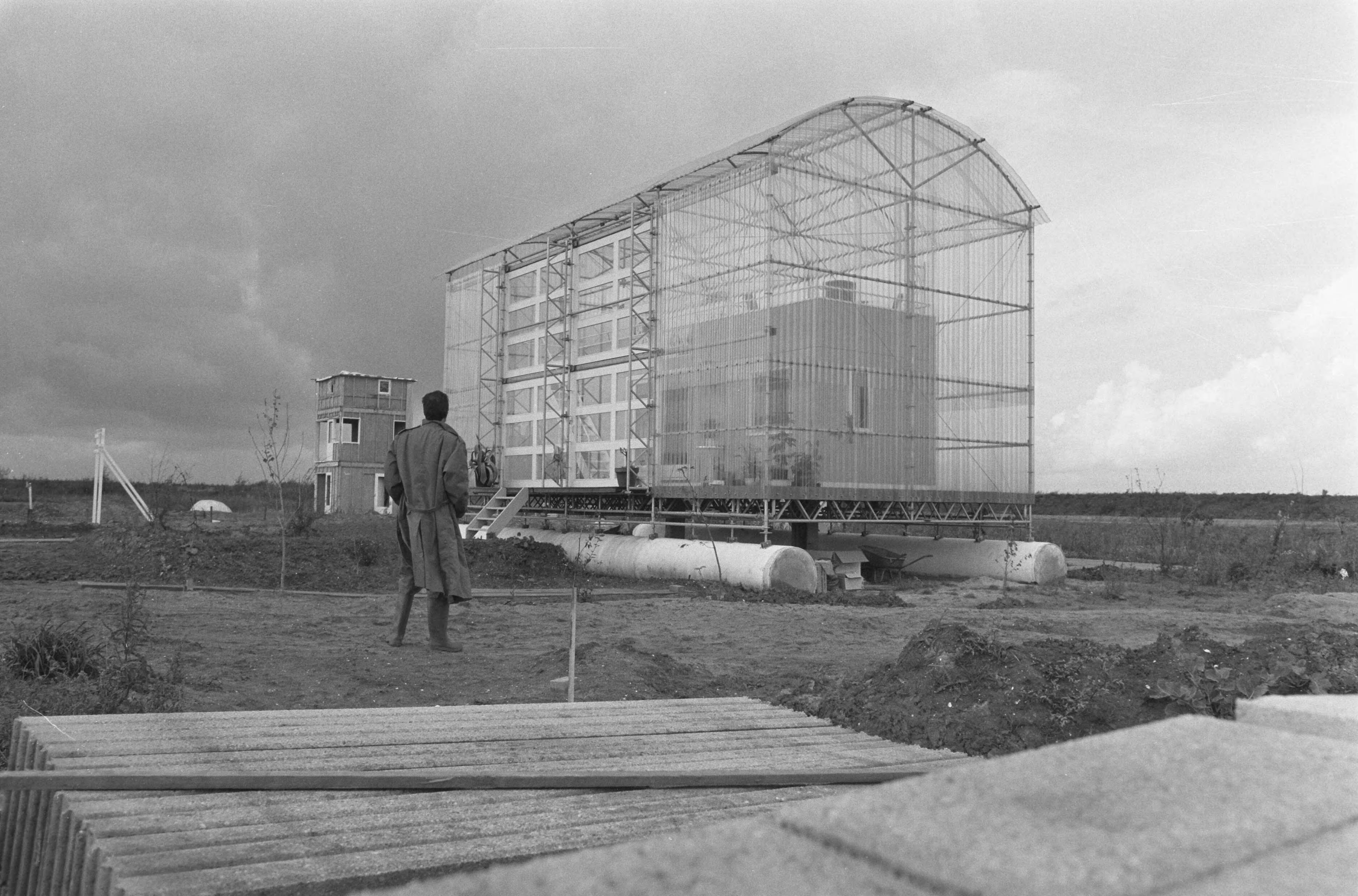 Fotocollectie Anefo — Fantasiewoning in Almere — Foto: Croes, Rob C. / Anefo. Licentie: Set B: Rechtenvrij / Publiek Domein. Bron: Nationaal Archief. http://hdl.handle.net/10648/ad646076-d0b4-102d-bcf8-003048976d84