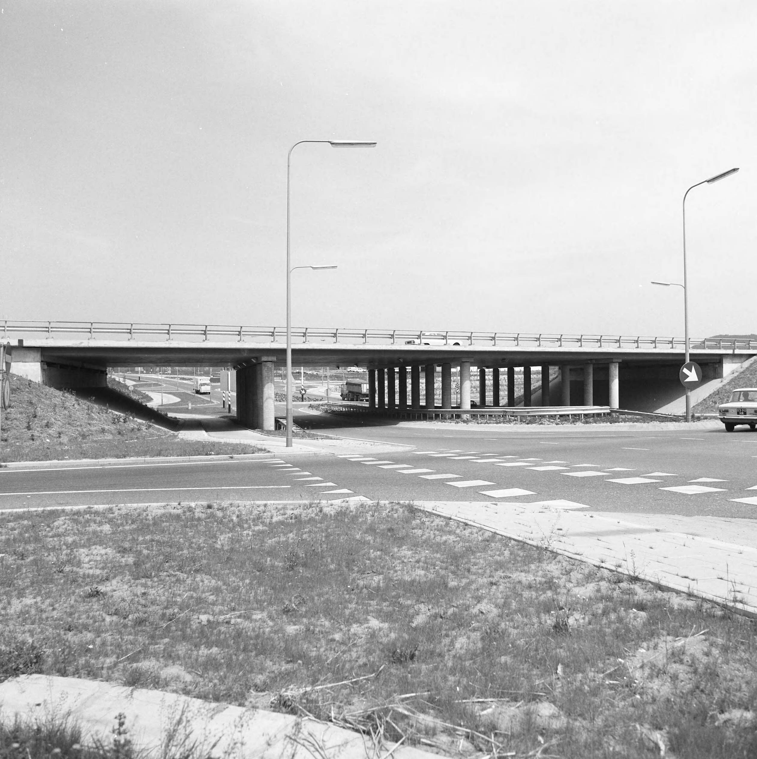 Fotocollectie Nederlandse Heidemaatschappij — Heerlen. Viaduct ontworpen door Groenendijk — Foto: Fotograaf Onbekend / Heidemij. Licentie: Set B: Rechtenvrij / Publiek Domein. Bron: Nationaal Archief. http://hdl.handle.net/10648/ae7e21d6-d0b4-102d-bcf8-003048976d84