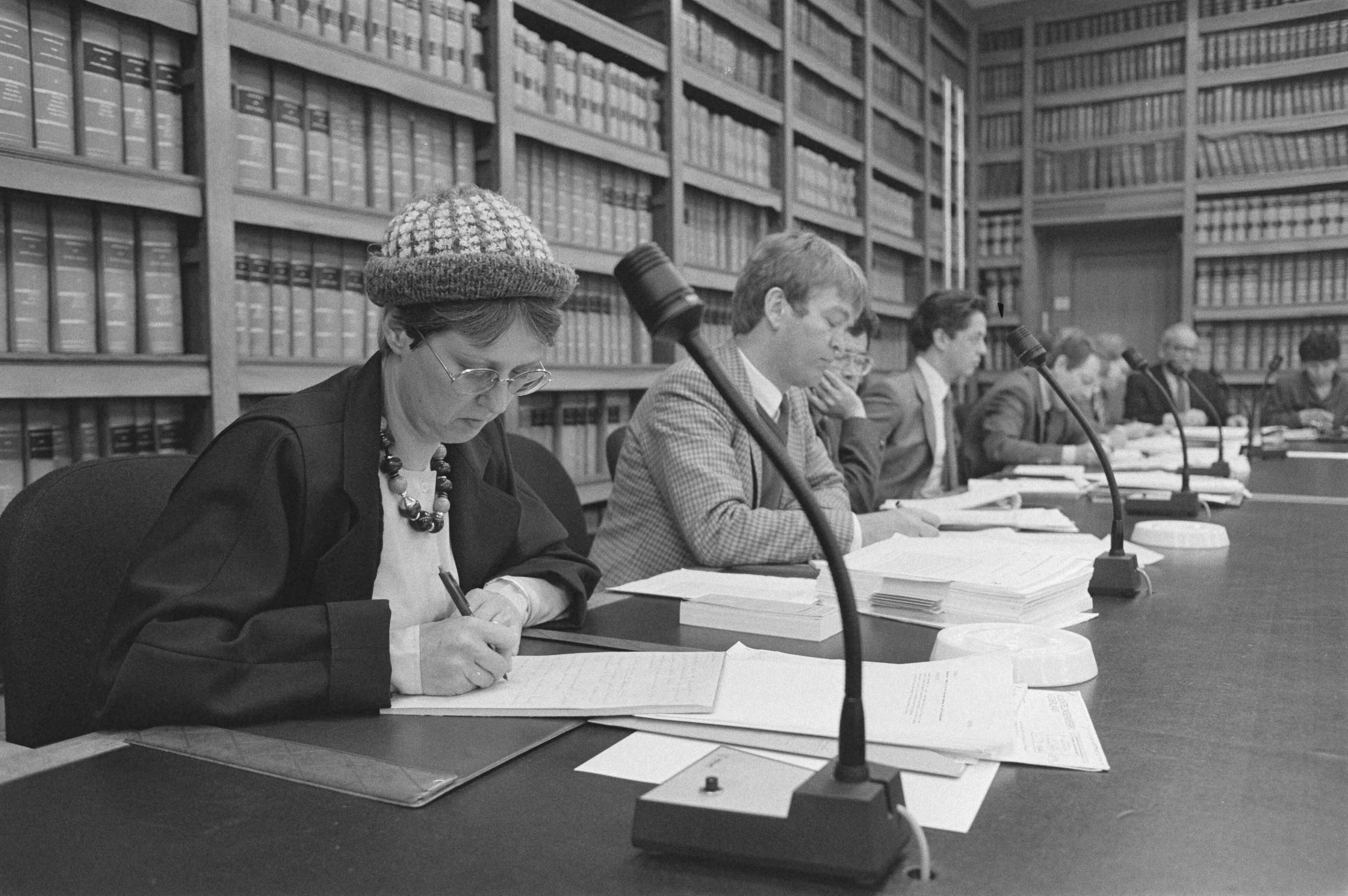 Groepsfoto CDA te Scheveningen — Zuid-Holland|Scheveningen|politieke partijen |vergaderingen|CDA — Foto: Bogaerts, Rob / Anefo. Licentie: Set B: Rechtenvrij / Publiek Domein. Bron: Nationaal Archief. http://hdl.handle.net/10648/ad5125ce-d0b4-102d-bcf8-003048976d84