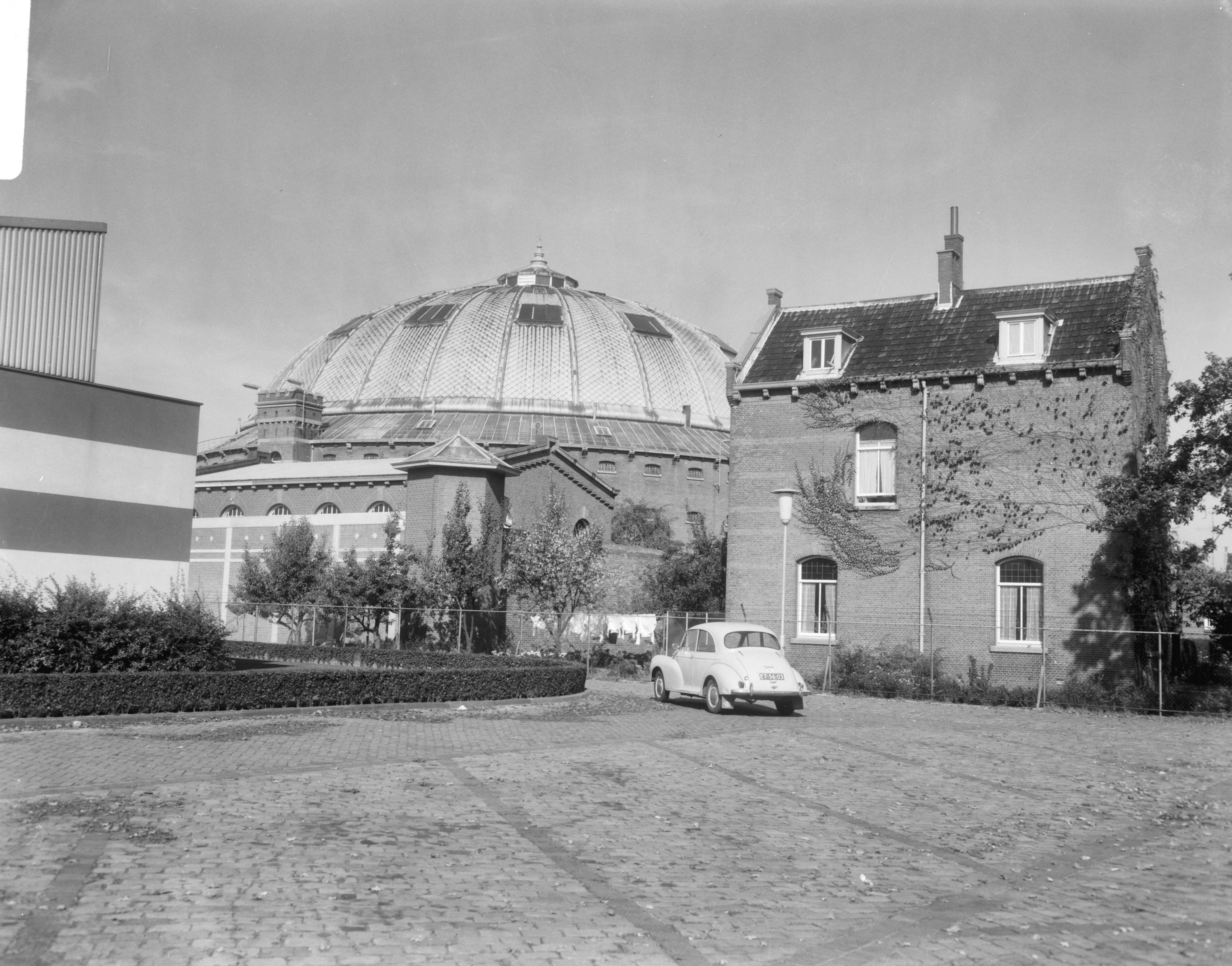 Koepelgevangenis te Breda — Zicht op de koepel — Foto: Bilsen, Joop van / Anefo. Licentie: Set B: Rechtenvrij / Publiek Domein. Bron: Nationaal Archief. http://hdl.handle.net/10648/ab0001c8-d0b4-102d-bcf8-003048976d84