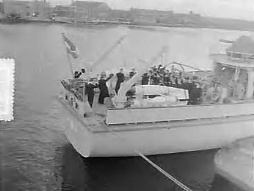 Fotocollectie Anefo — Indienststelling mijnenveger Hr. Ms. "Meppel" bij de Haarlemse Scheepsbouw Maatschappij — Foto: Pot, Harry / Anefo. Licentie: Set B: Rechtenvrij / Publiek Domein. Bron: Nationaal Archief. http://hdl.handle.net/10648/a9536806-d0b4-102d-bcf8-003048976d84