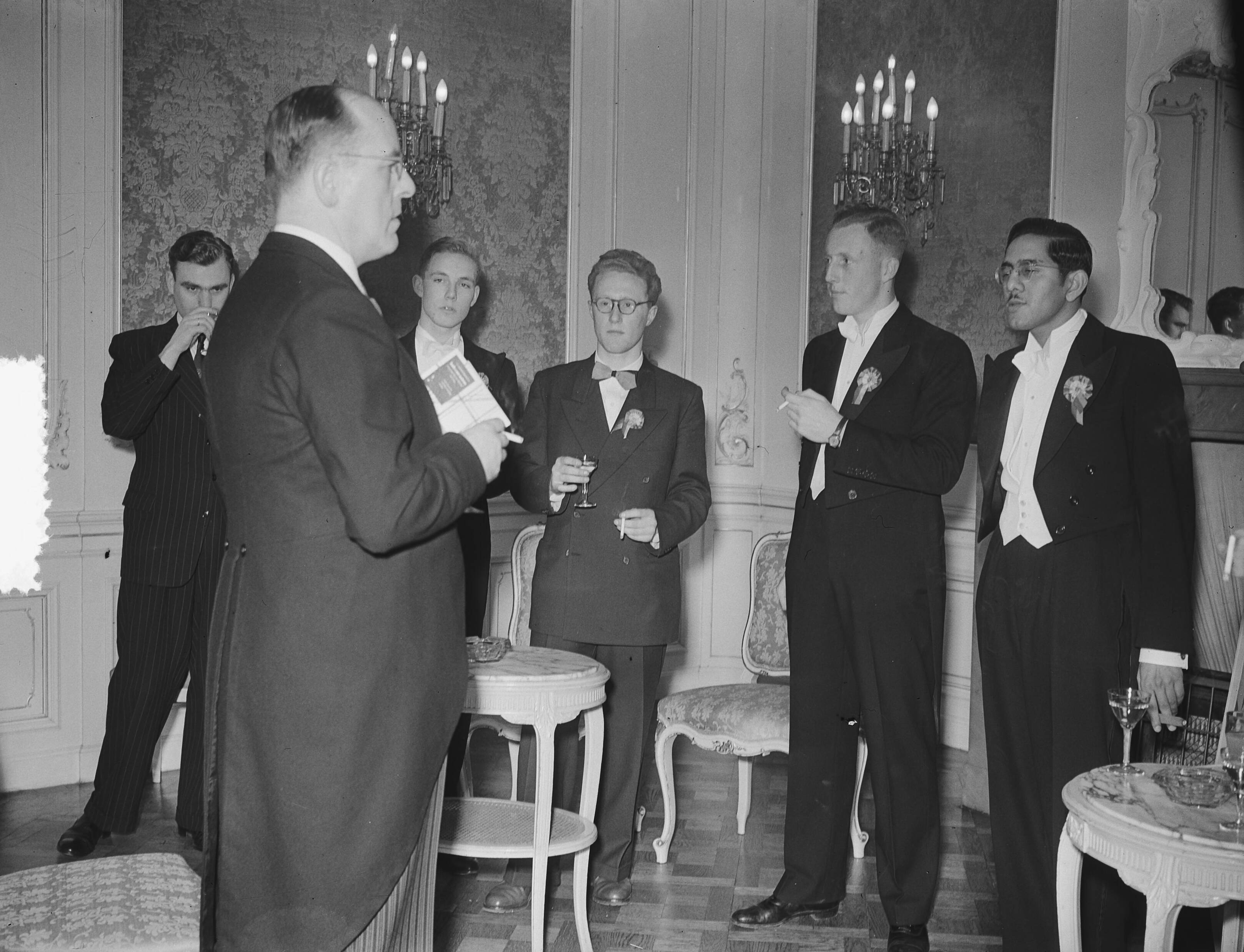 MTS Den Haag jubileum — Foto: Bilsen, Joop van / Anefo. — Licentie: Set B: Rechtenvrij / Publiek Domein. Bron: Nationaal Archief. http://hdl.handle.net/10648/a8f4678e-d0b4-102d-bcf8-003048976d84