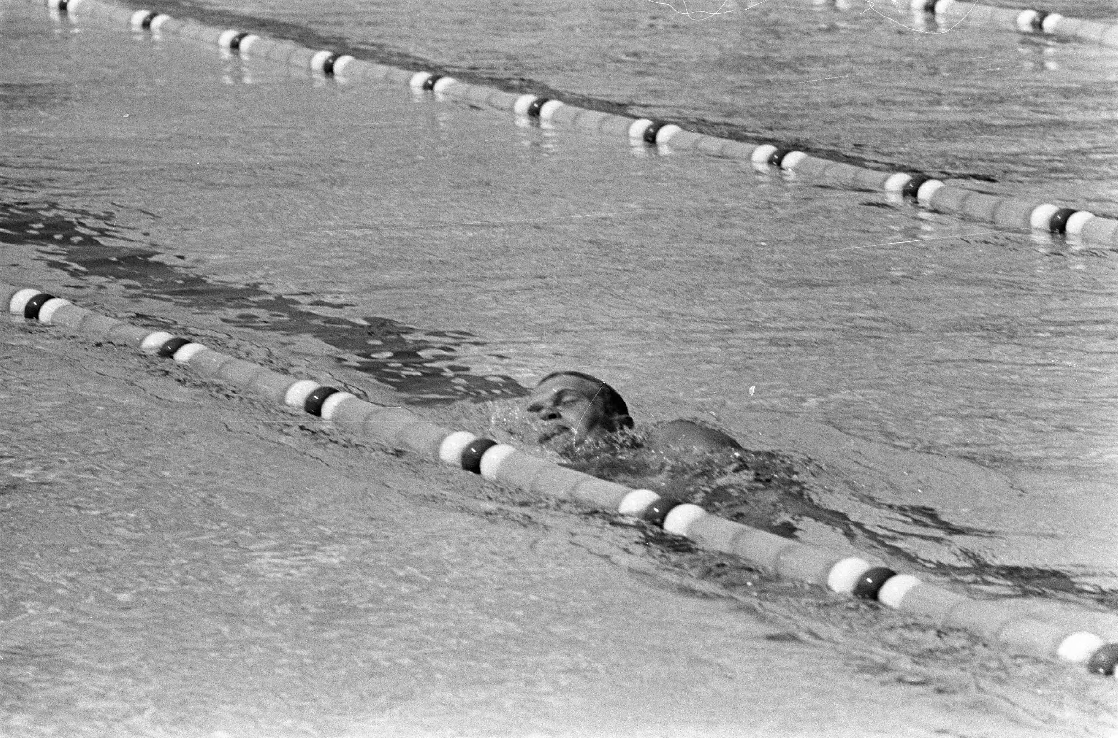 Fotocollectie Anefo — Europese Zwemkampioenschappen, Udo Poser (Oost-Duitslan — Foto: Kroon, Ron / Anefo. Licentie: Set B: Rechtenvrij / Publiek Domein. Bron: Nationaal Archief. http://hdl.handle.net/10648/aaf7cfb2-d0b4-102d-bcf8-003048976d84