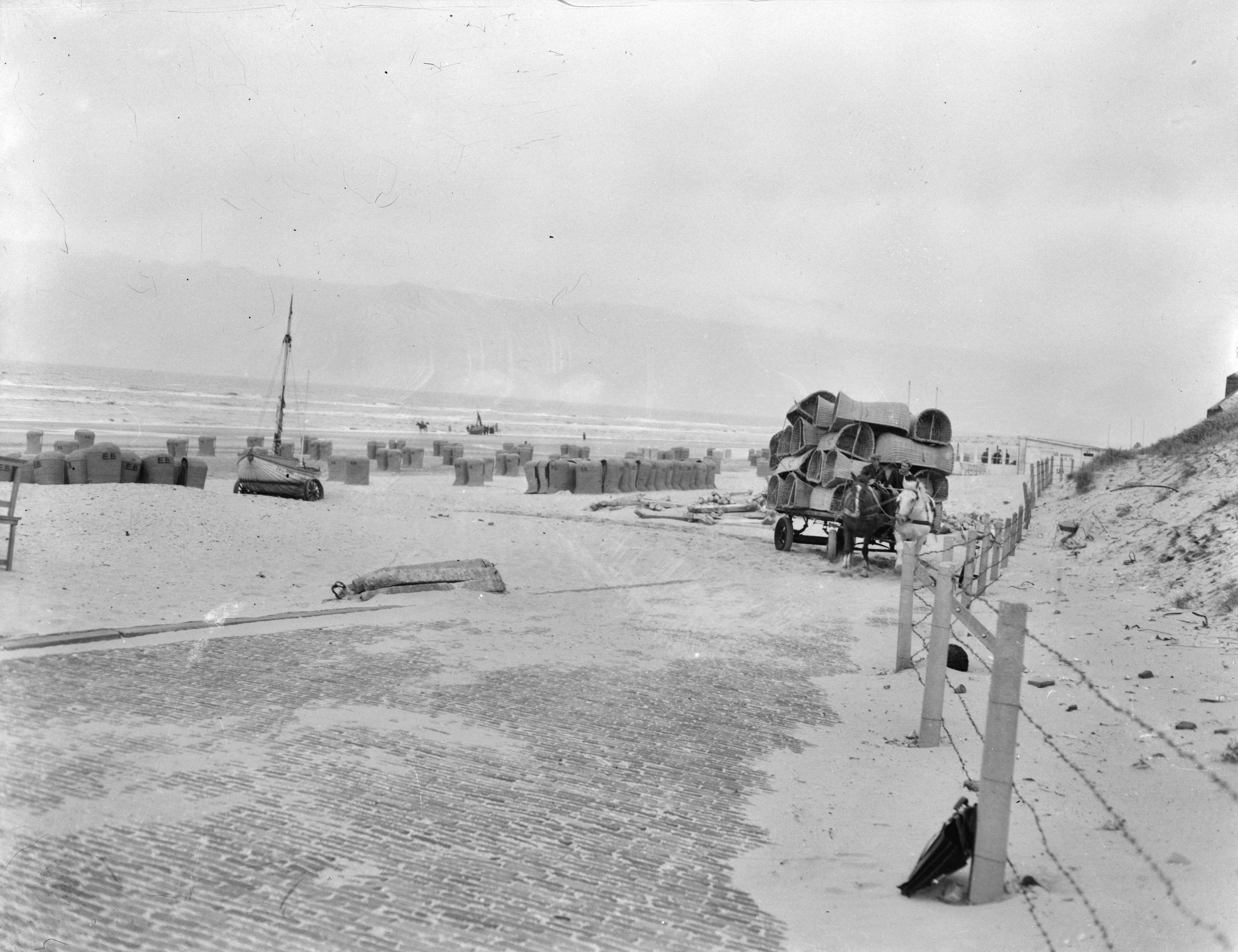 Fotocollectie Anefo — Einde seizoen Zandvoort. — Foto: Wisman, Bram / Anefo. Licentie: Set B: Rechtenvrij / Publiek Domein. Bron: Nationaal Archief. http://hdl.handle.net/10648/a8a217b8-d0b4-102d-bcf8-003048976d84
