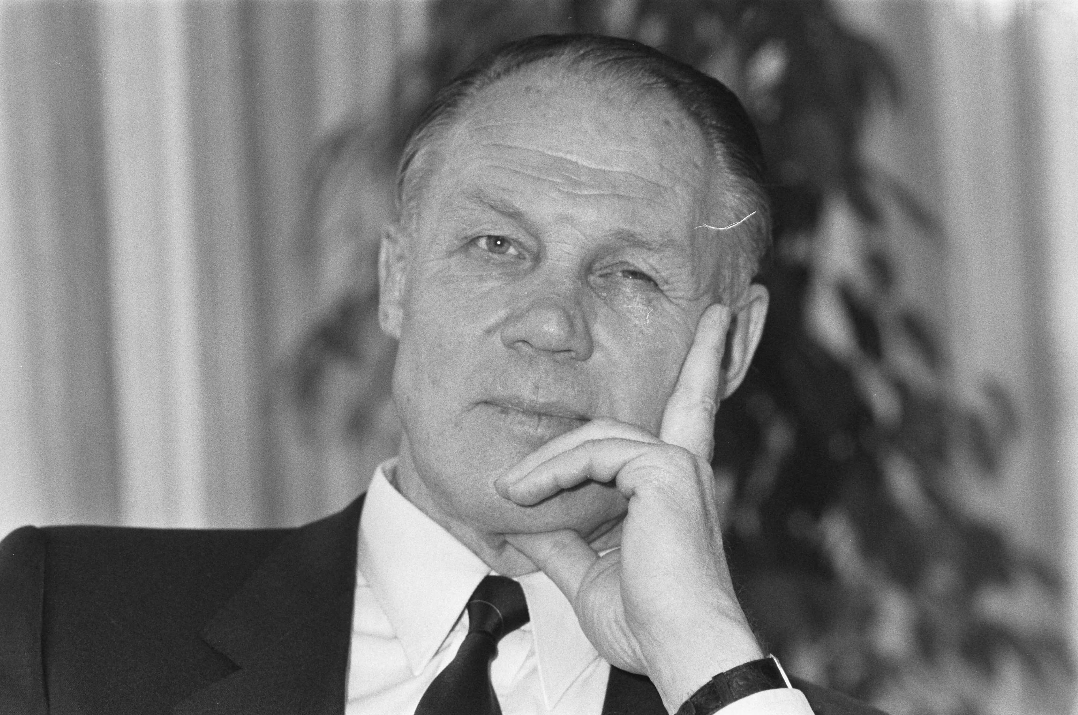 Fotocollectie Anefo — Selectie Nederlands elftal in Zeist; Rinus Michels , kop — Foto: Croes, Rob C. / Anefo. Licentie: Set B: Rechtenvrij / Publiek Domein. Bron: Nationaal Archief. http://hdl.handle.net/10648/ad697304-d0b4-102d-bcf8-003048976d84