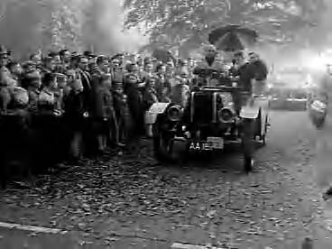 Fotocollectie Anefo — Traditie-rit van de Pionier Automobiel Club te Utrecht — Foto: Behrens, Herbert F. / Anefo. Licentie: Set B: Rechtenvrij / Publiek Domein. Bron: Nationaal Archief. http://hdl.handle.net/10648/a96c4b82-d0b4-102d-bcf8-003048976d84