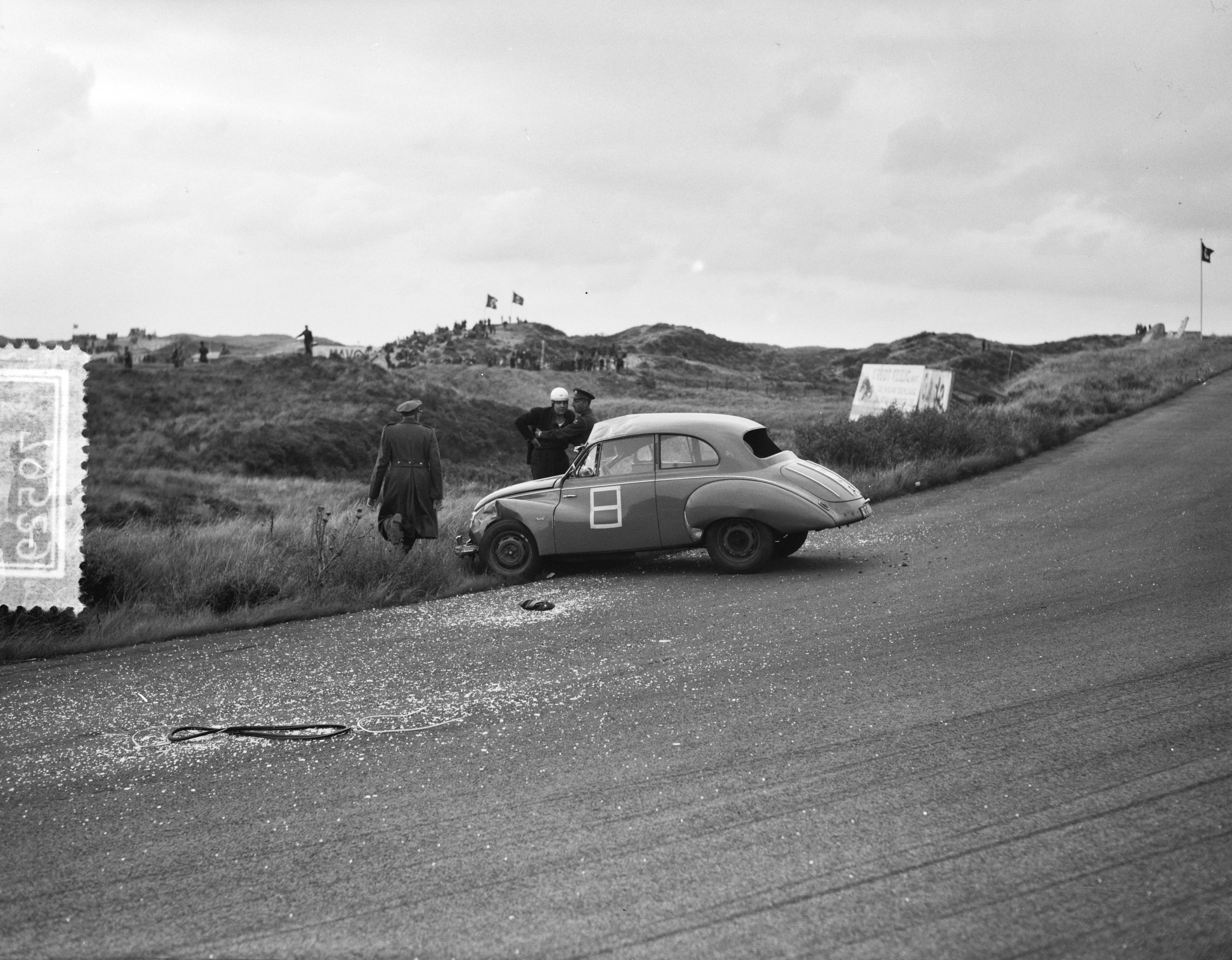 Fotocollectie Anefo — Autoraces en motorraces op het circuit van Zandvoort — Foto: Bilsen, Joop van / Anefo. Licentie: Set B: Rechtenvrij / Publiek Domein. Bron: Nationaal Archief. http://hdl.handle.net/10648/a94d81f2-d0b4-102d-bcf8-003048976d84