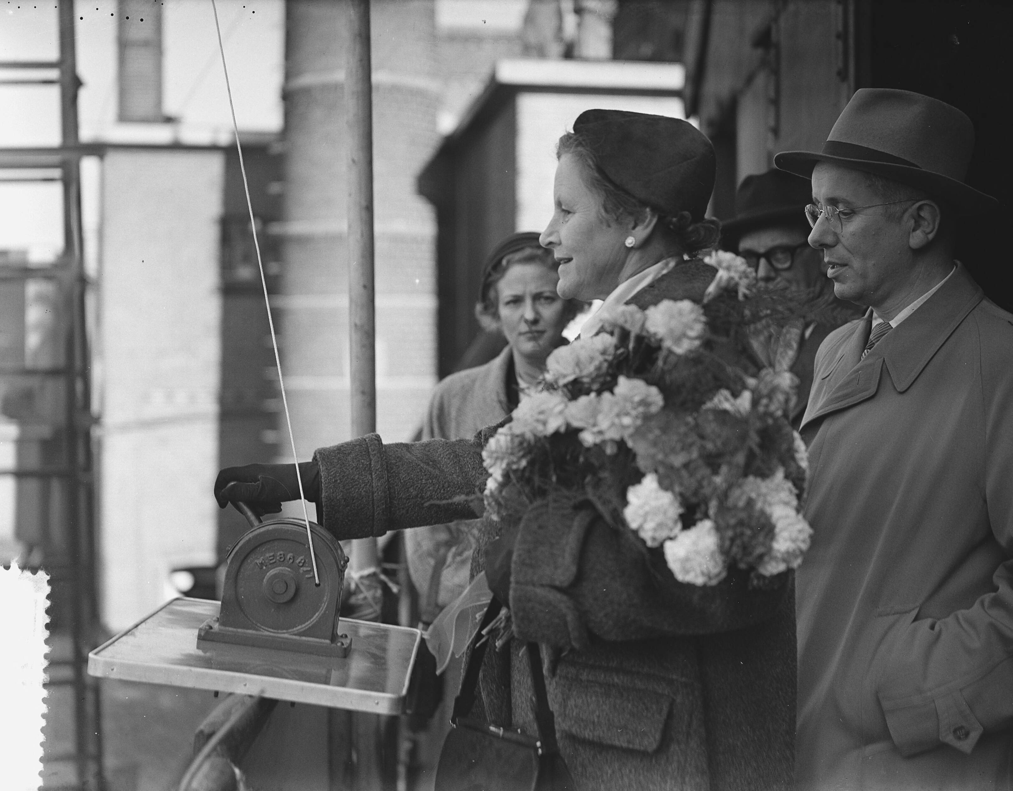 Fotocollectie Anefo — Tewaterlating m.s. "Etly Danielsen" bij de Czaar Peterwerf van de ZSM aan het Kalf te Zaandam — Foto: Bilsen, Joop van / Anefo. Licentie: Set B: Rechtenvrij / Publiek Domein. Bron: Nationaal Archief. http://hdl.handle.net/10648/a93d90c6-d0b4-102d-bcf8-003048976d84
