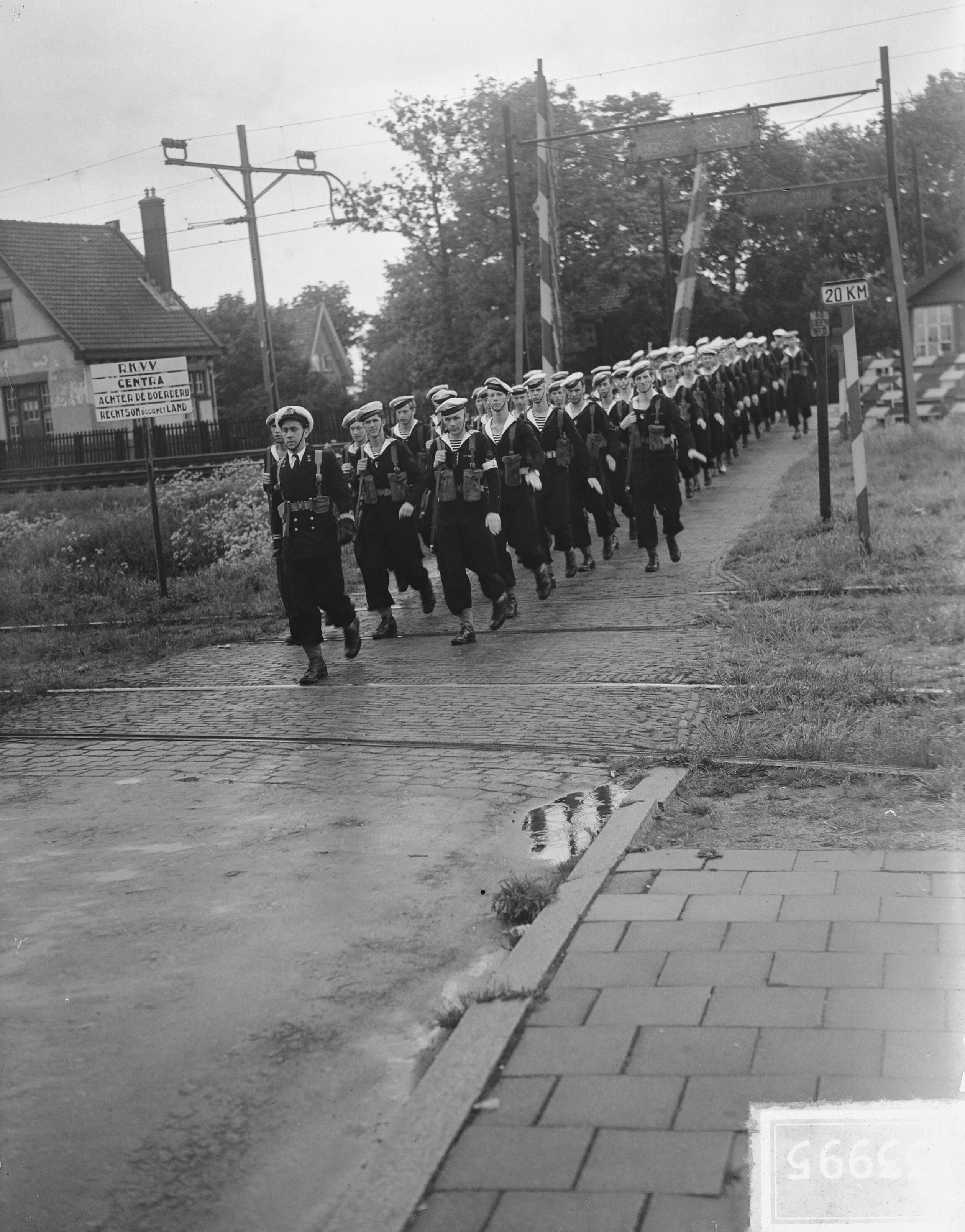 Fotocollectie Anefo — N. J. V. Musch Den Haag Marvo — Foto: Oorschot, […] van / Anefo. Licentie: Set B: Rechtenvrij / Publiek Domein. Bron: Nationaal Archief. http://hdl.handle.net/10648/a8c85e5a-d0b4-102d-bcf8-003048976d84