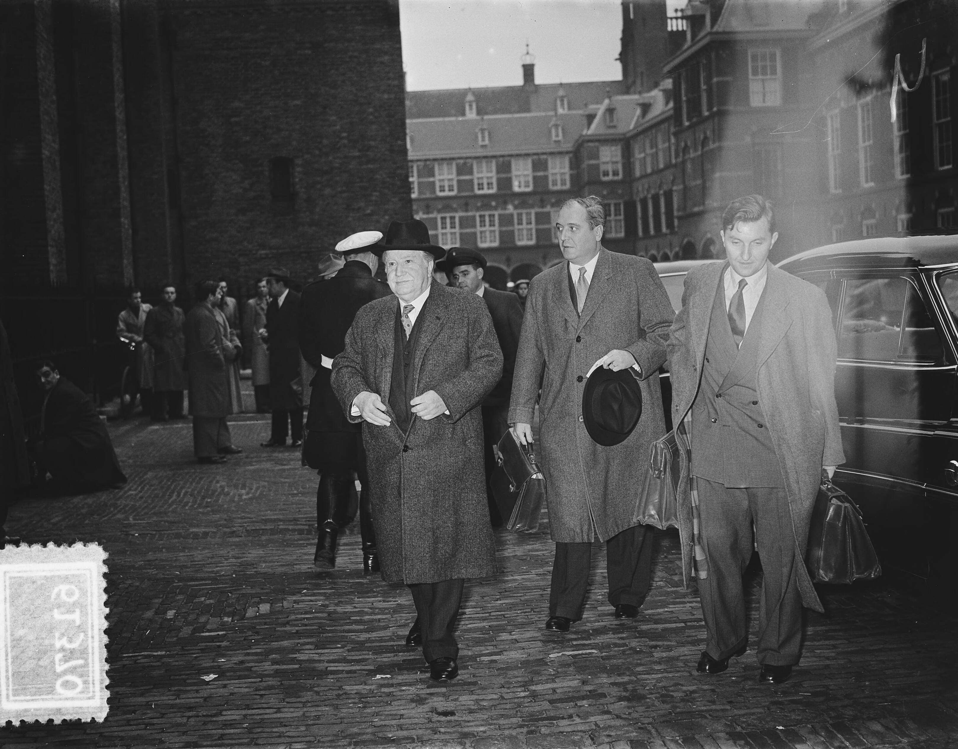 Zes landen ministersconferentie te Den Haag — Foto: Bilsen, Joop van / Anefo. — Licentie: Set B: Rechtenvrij / Publiek Domein. Bron: Nationaal Archief. http://hdl.handle.net/10648/a9183fe2-d0b4-102d-bcf8-003048976d84