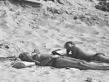 Fotocollectie Rijksvoorlichtingsdienst Eigen — Dia's stranden Scheveningen [doorlopende serie van 16] — Foto: Schuurman, Ralph L. / RVD. Licentie: Set B: Rechtenvrij / Publiek Domein. Bron: Nationaal Archief. http://hdl.handle.net/10648/af6fb456-d0b4-102d-bcf8-003048976d84