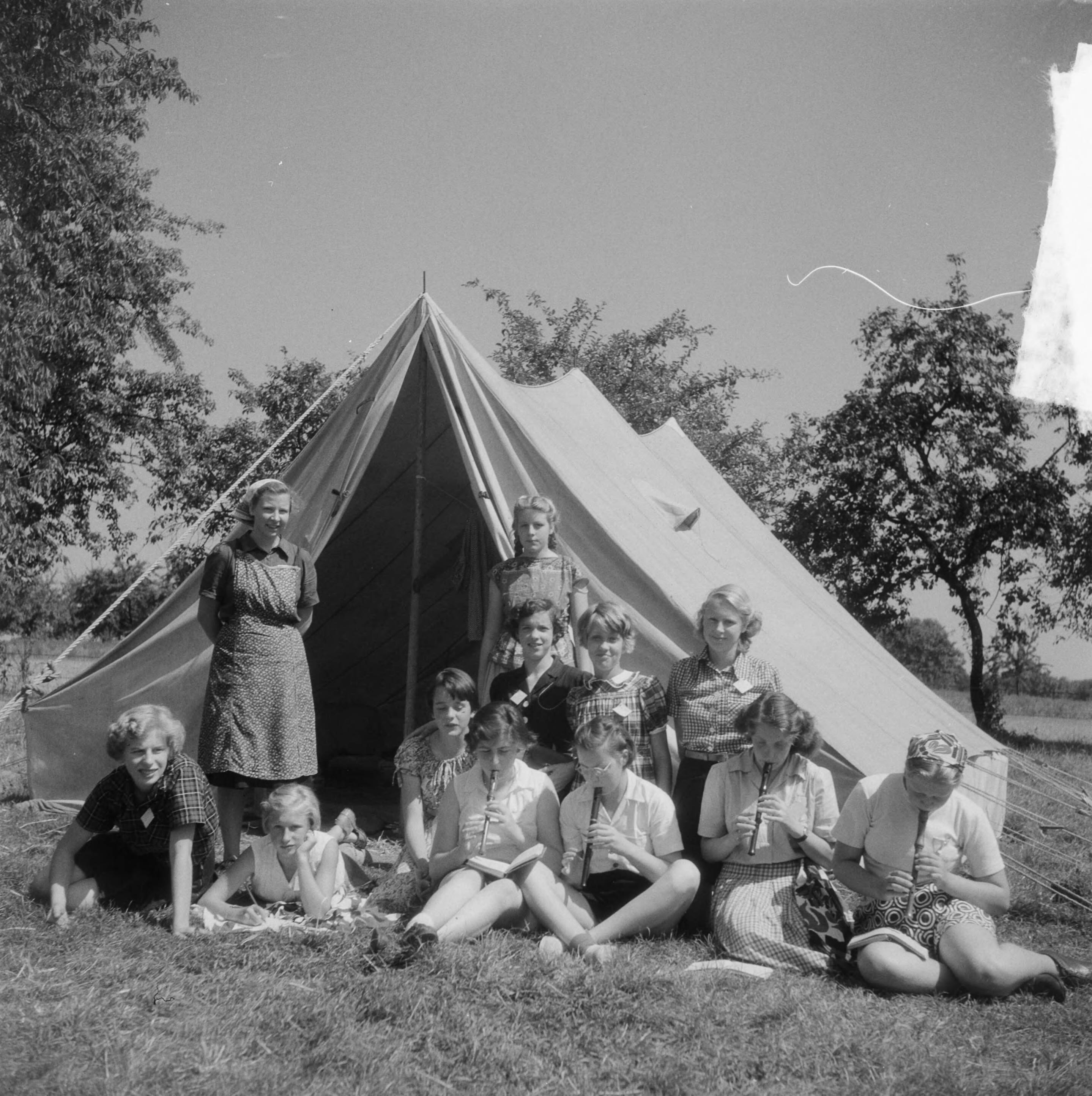VCJC kamp Mheer — Foto: Oorschot, […] van / Anefo. — Licentie: Set B: Rechtenvrij / Publiek Domein. Bron: Nationaal Archief. http://hdl.handle.net/10648/a8dd43b0-d0b4-102d-bcf8-003048976d84