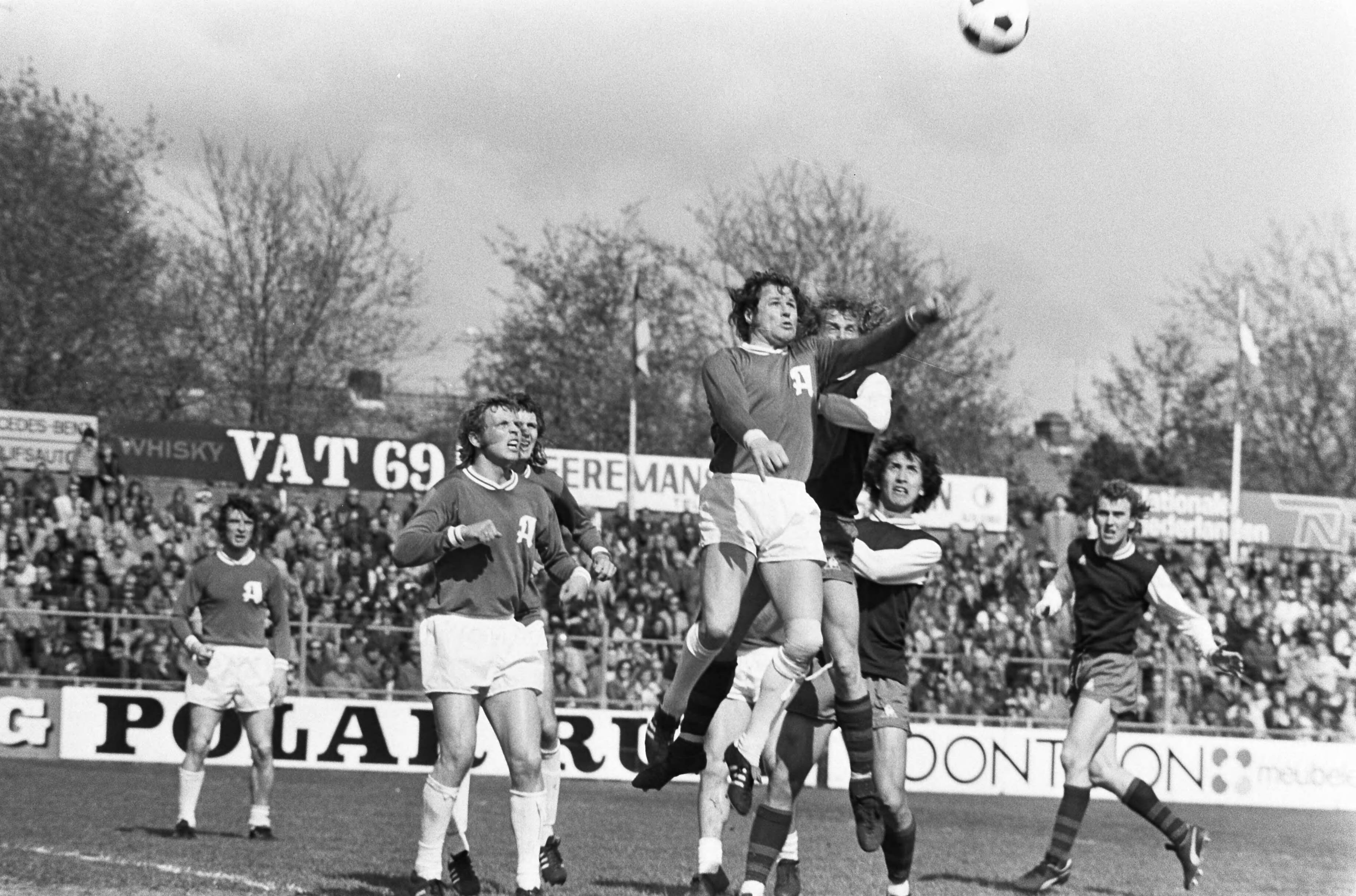 Haarlem-Excelsior 1-0 — Spelmoment — Foto: Bogaerts, Rob / Anefo. Licentie: Set B: Rechtenvrij / Publiek Domein. Bron: Nationaal Archief. http://hdl.handle.net/10648/ac67e62a-d0b4-102d-bcf8-003048976d84