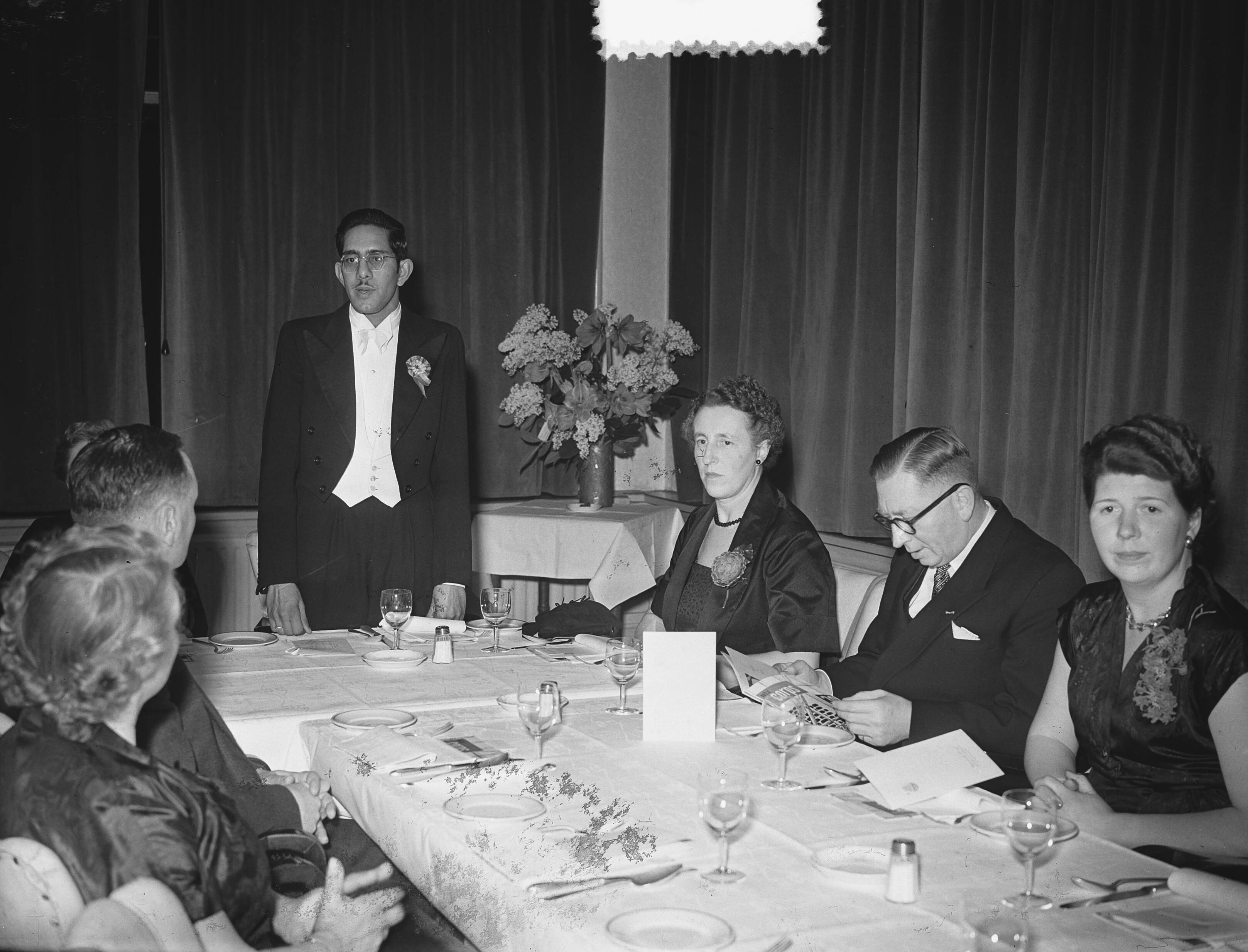 MTS Den Haag jubileum — Foto: Bilsen, Joop van / Anefo. — Licentie: Set B: Rechtenvrij / Publiek Domein. Bron: Nationaal Archief. http://hdl.handle.net/10648/a8f46612-d0b4-102d-bcf8-003048976d84