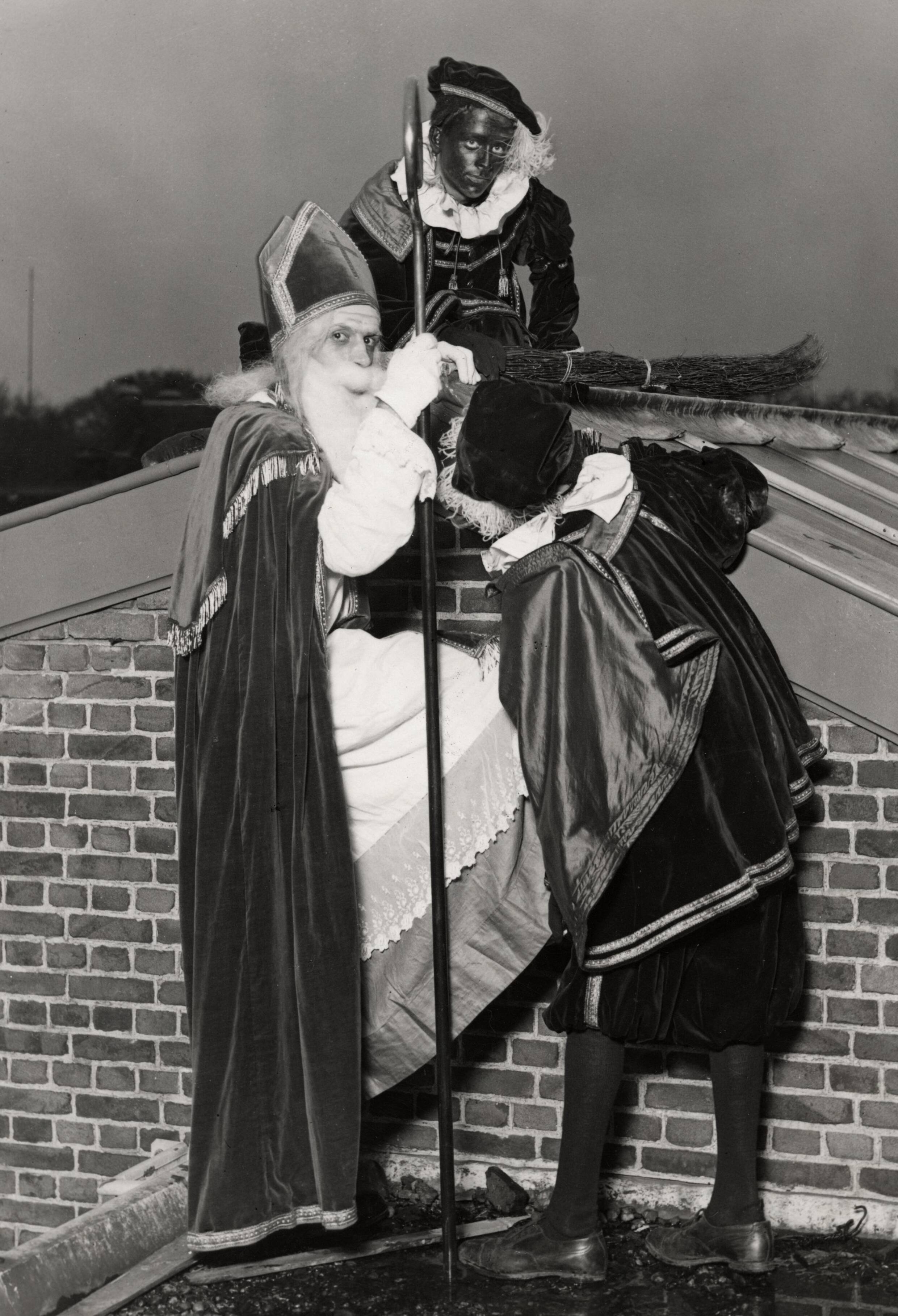 Collectie nader te bepalen — Serie: Sinterklaasfeest van N.V. De Spaarnestad — Foto: Fotograaf Onbekend / Fotobureau onbekend / Spaarnestad Photo (05887). Licentie: Set B: Rechtenvrij / Publiek Domein. Bron: Nationaal Archief. http://hdl.handle.net/10648/35429da6-3b6e-a382-e063-6df0900a6686