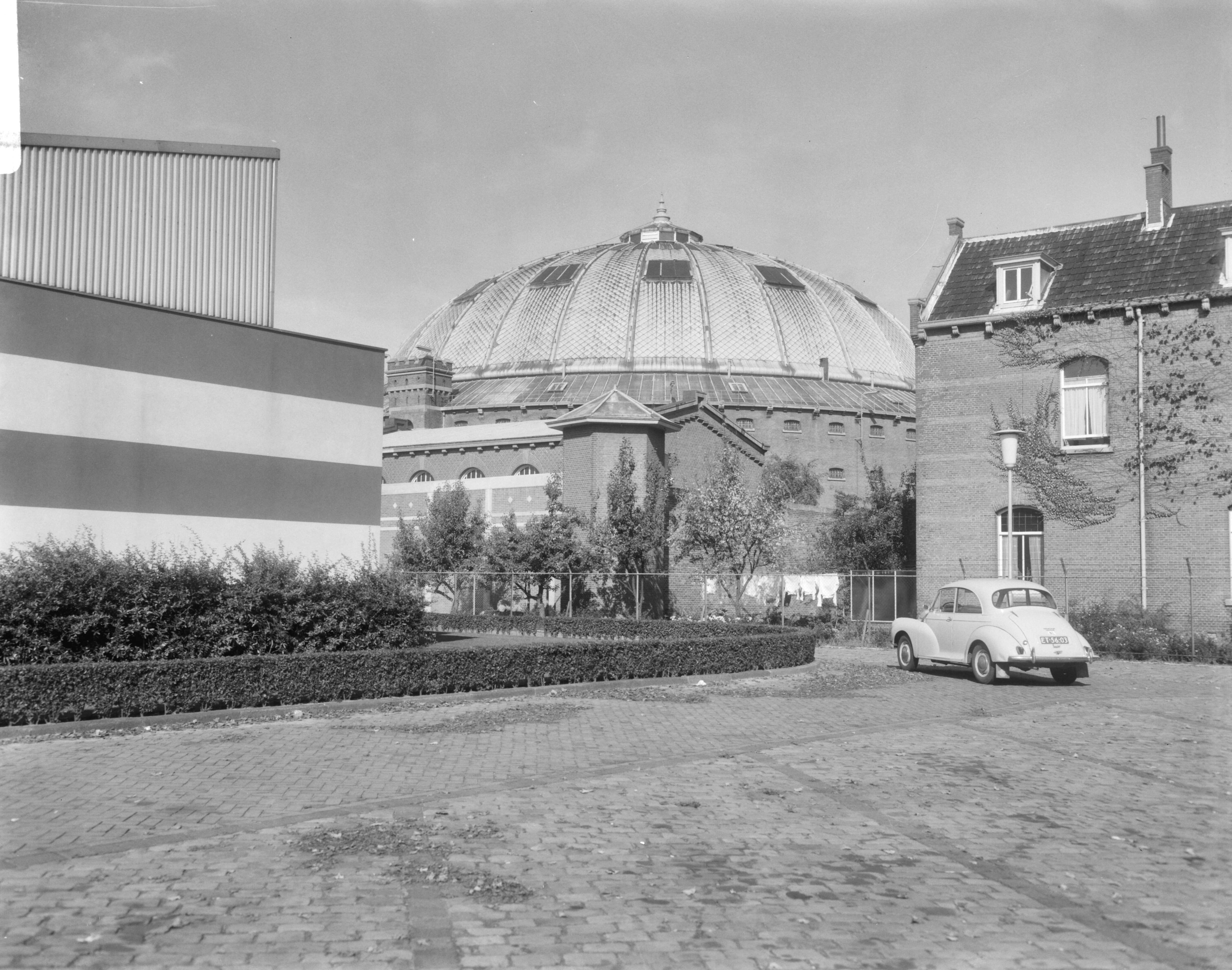 Koepelgevangenis te Breda — Zicht op de koepel — Foto: Bilsen, Joop van / Anefo. Licentie: Set B: Rechtenvrij / Publiek Domein. Bron: Nationaal Archief. http://hdl.handle.net/10648/ab0003a8-d0b4-102d-bcf8-003048976d84