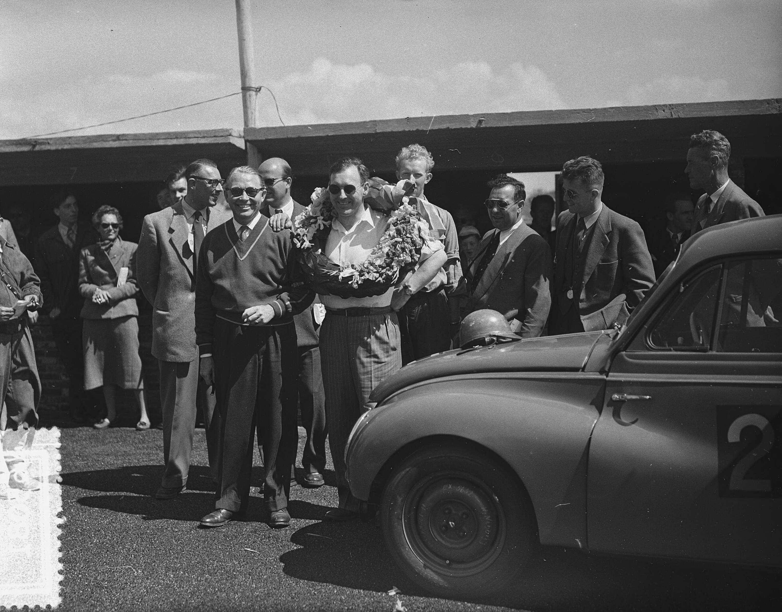 Fotocollectie Anefo — Nationale Sportwagenraces op het circuit van Zandvoort — Foto: Bilsen, Joop van / Anefo. Licentie: Set B: Rechtenvrij / Publiek Domein. Bron: Nationaal Archief. http://hdl.handle.net/10648/a9233b90-d0b4-102d-bcf8-003048976d84