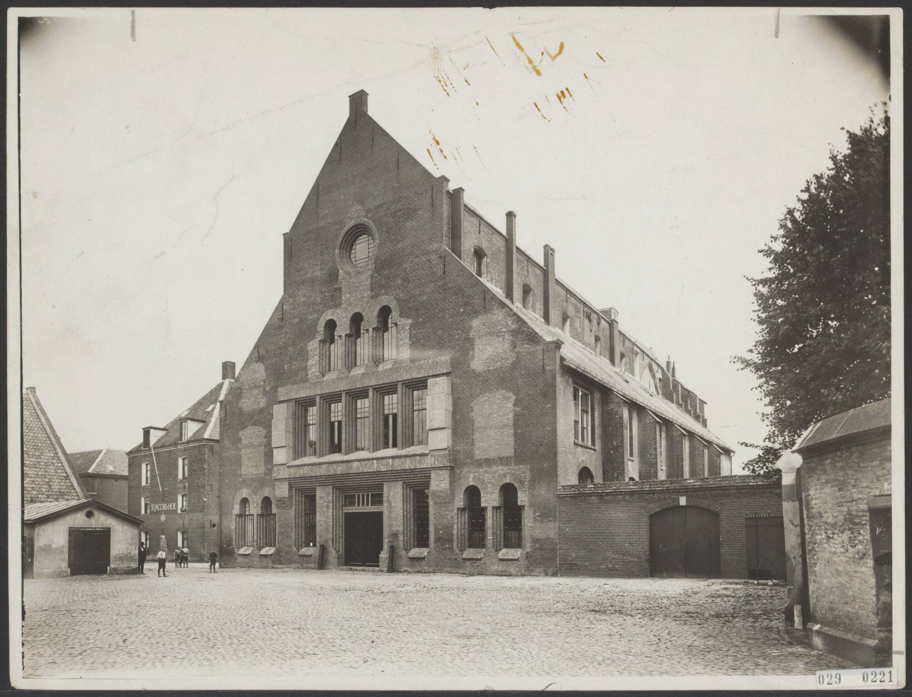 Fotocollectie Elsevier Binnenland — Museum van het Noord-Brabants Genootschap voor Kunsten en Wetenschappen — Foto: N.V. Vereenigde Fotobureaux. Licentie: Set B: Rechtenvrij / Publiek Domein. Bron: Nationaal Archief. http://hdl.handle.net/10648/ade14b9a-d0b4-102d-bcf8-003048976d84