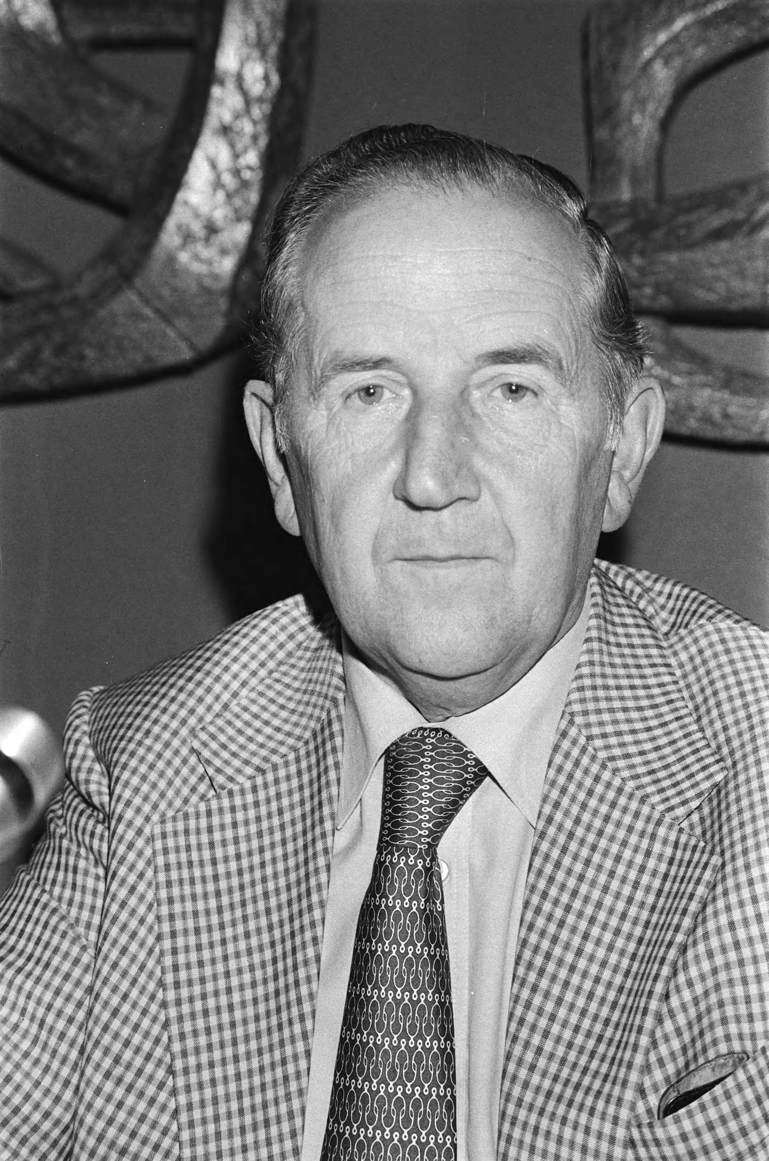 Fotocollectie Anefo — In Den Haag gaf VNO een persconferentie, VNO-voorzitter Van Veen (kop) — Foto: Dijk, Hans van / Anefo. Licentie: Set B: Rechtenvrij / Publiek Domein. Bron: Nationaal Archief. http://hdl.handle.net/10648/ace8c880-d0b4-102d-bcf8-003048976d84