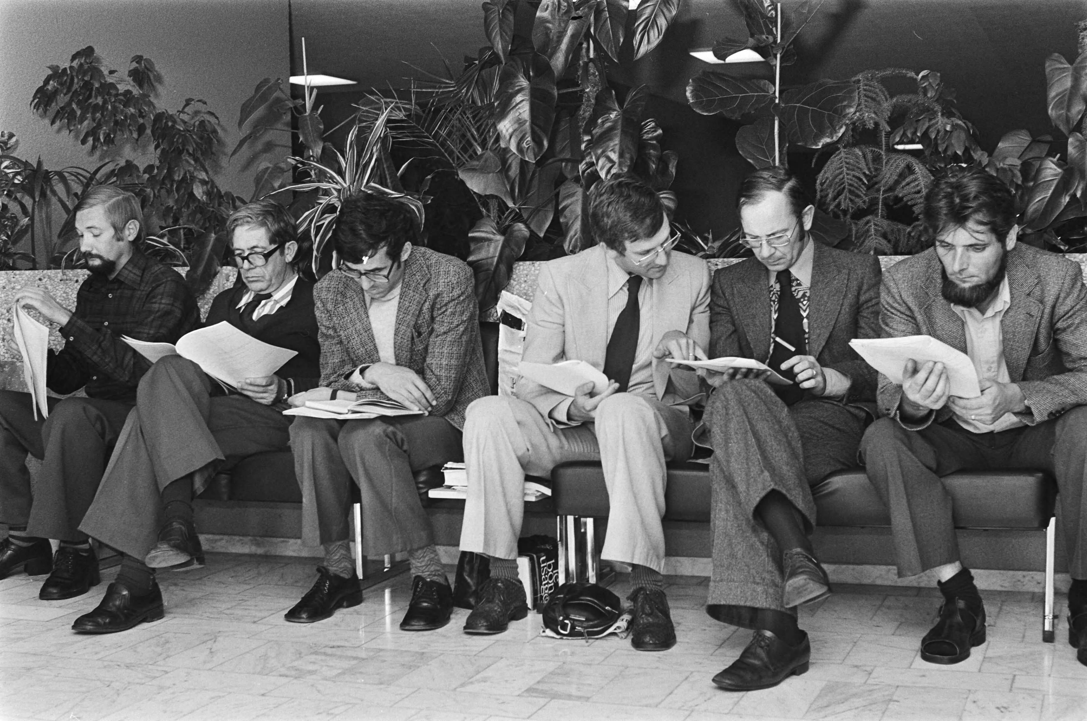 Fotocollectie Anefo — Internationaal Octrooi Instituut in Rijswijk door personeel bezet; vergadering personeel — Foto: Suyk, Koen / Anefo. Licentie: Set B: Rechtenvrij / Publiek Domein. Bron: Nationaal Archief. http://hdl.handle.net/10648/aca2ac7e-d0b4-102d-bcf8-003048976d84