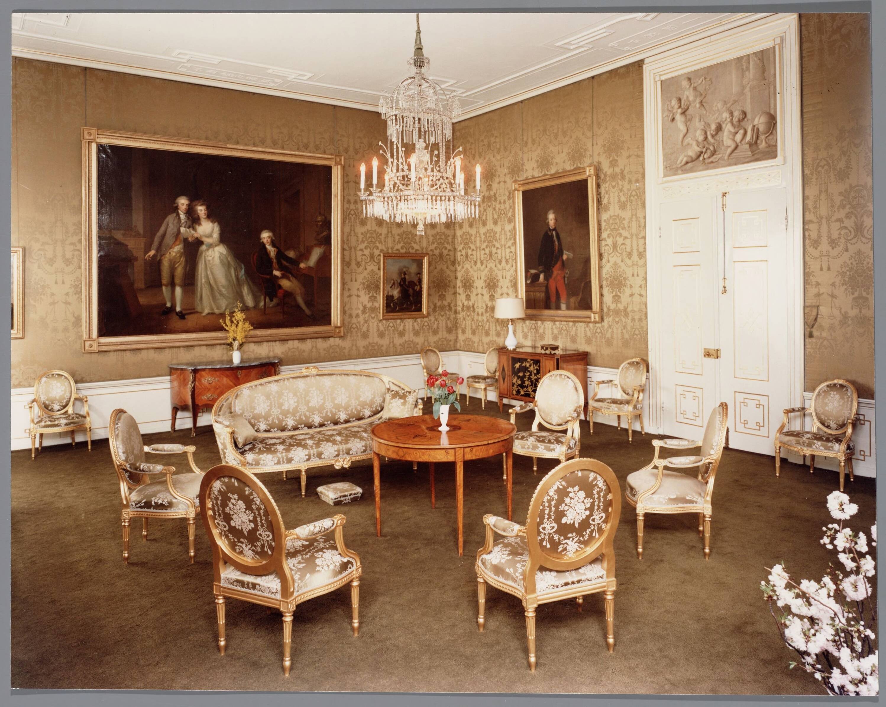 Paleis Huis ten Bosch te Den Haag — De groene salon — Foto: Hofmeester, Bart / RVD. Licentie: Set B: Rechtenvrij / Publiek Domein. Bron: Nationaal Archief. http://hdl.handle.net/10648/afa8f4e6-d0b4-102d-bcf8-003048976d84