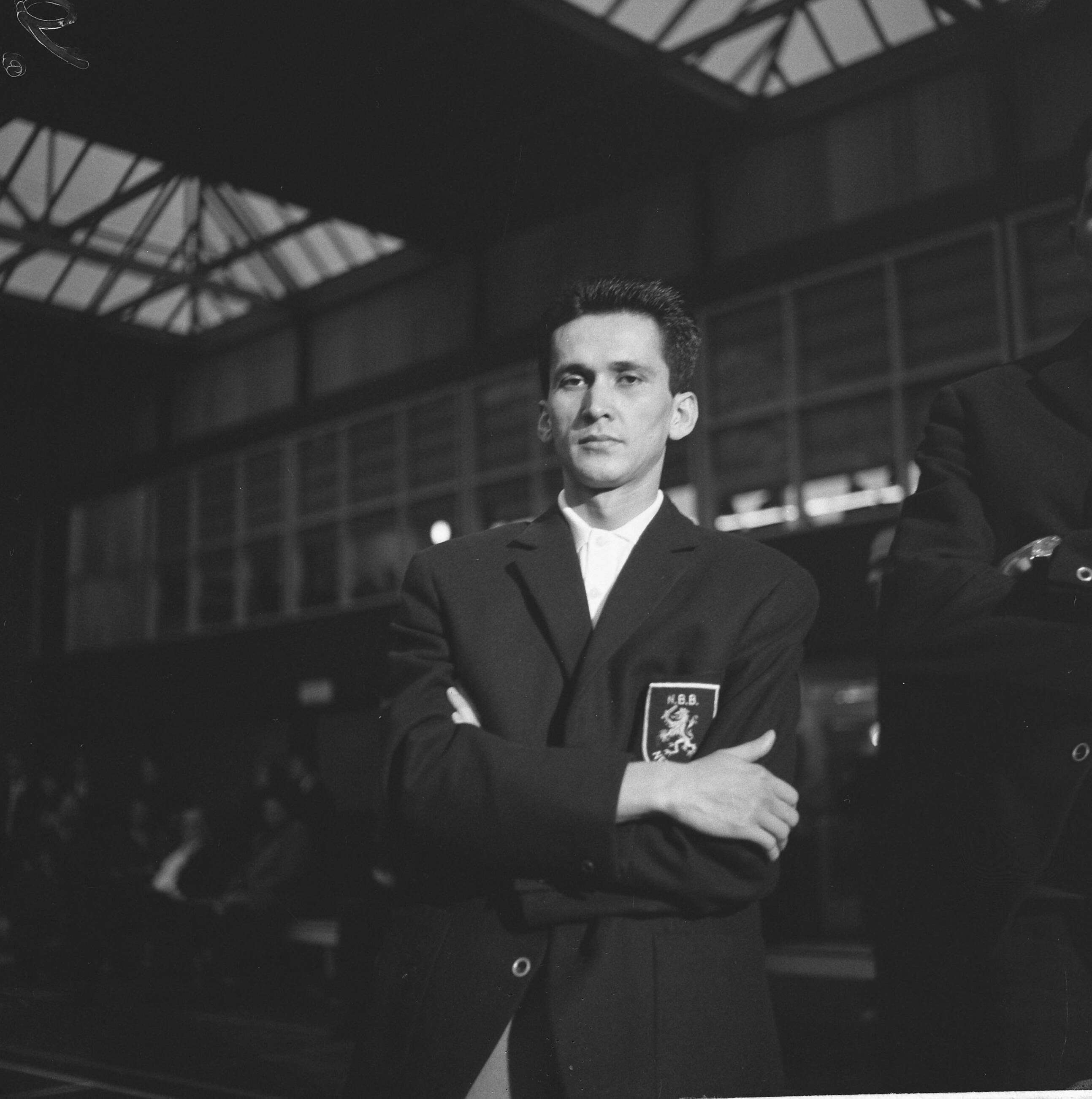 Fotocollectie Anefo — Badminton. Nederland tegen Ierland te Haarlem. Cees Broedelet (Nederland), Nederlands kampioen badminton 1963 — Foto: Nijs, Jac. de / Anefo. Licentie: Set B: Rechtenvrij / Publiek Domein. Bron: Nationaal Archief. http://hdl.handle.net/10648/aa4e1454-d0b4-102d-bcf8-003048976d84