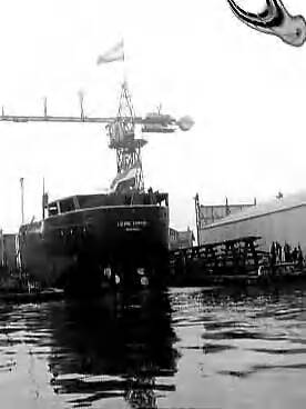 Fotocollectie Anefo — Tewaterlating van de "Lièvre Consol" [een pulpwood carrier] bij de Zaanlandse Scheepsbouw Maatschappij — Foto: Bilsen, Joop van / Anefo. Licentie: Set B: Rechtenvrij / Publiek Domein. Bron: Nationaal Archief. http://hdl.handle.net/10648/a9a35fd2-d0b4-102d-bcf8-003048976d84