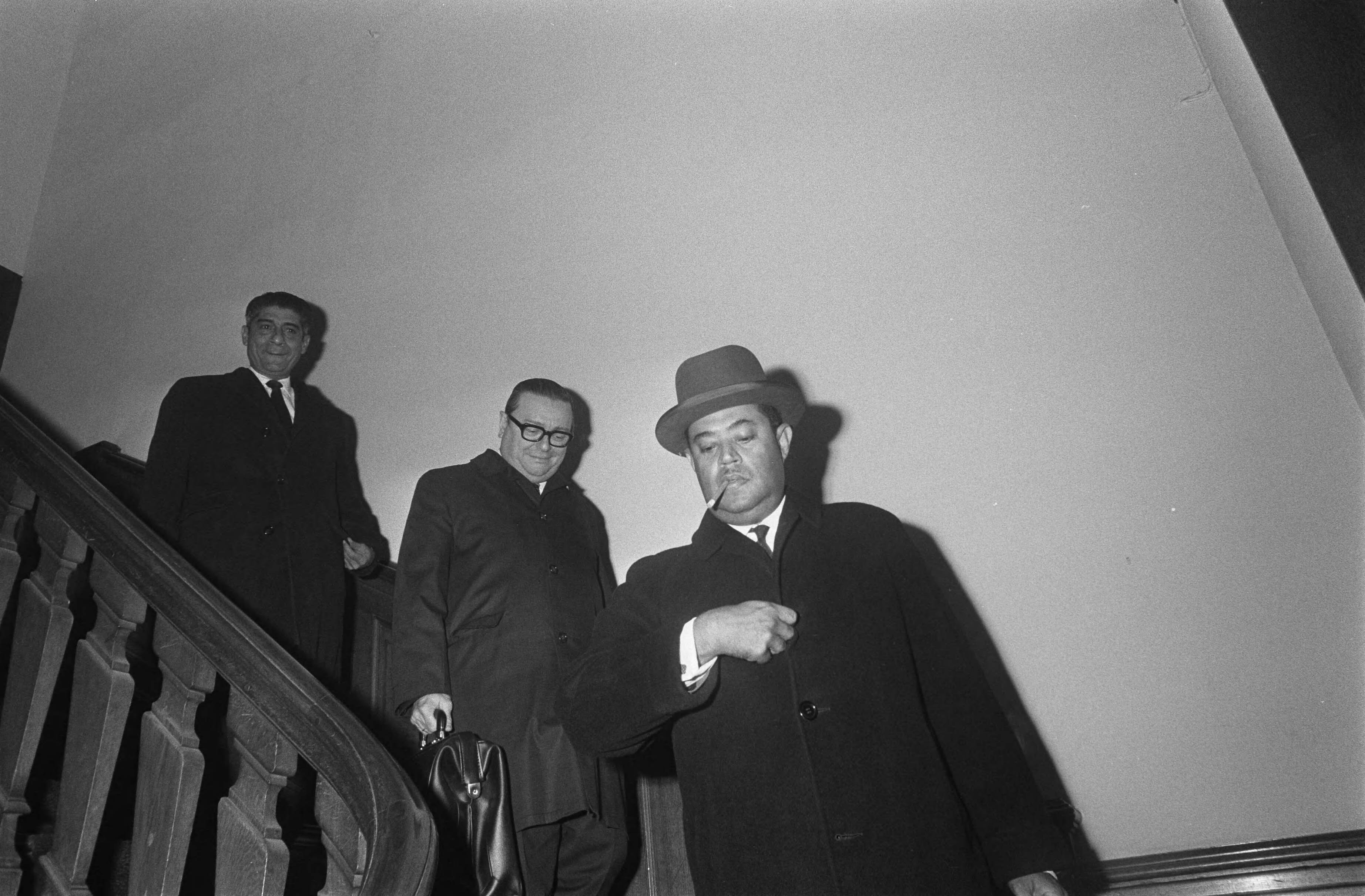 Fotocollectie Anefo — Intern Beraad van regering over benoeming tot gouverneur Nederlandse Antillen dr. E. Jonckheer in Den Haag . Zie 232356 — Foto: Mieremet, Rob / Anefo. Licentie: Set B: Rechtenvrij / Publiek Domein. Bron: Nationaal Archief. http://hdl.handle.net/10648/ab8c8378-d0b4-102d-bcf8-003048976d84