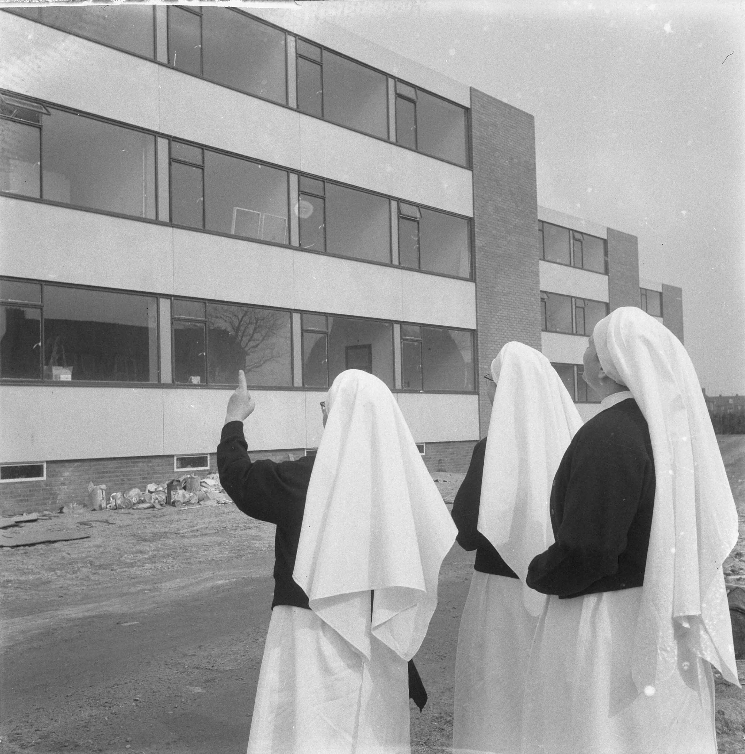 Fotocollectie Anefo — De nieuwe bisschop van Breda, mgr. G.H. de Vet — Foto: Nijs, Jac. de / Anefo. Licentie: Set B: Rechtenvrij / Publiek Domein. Bron: Nationaal Archief. http://hdl.handle.net/10648/a9fed4e8-d0b4-102d-bcf8-003048976d84
