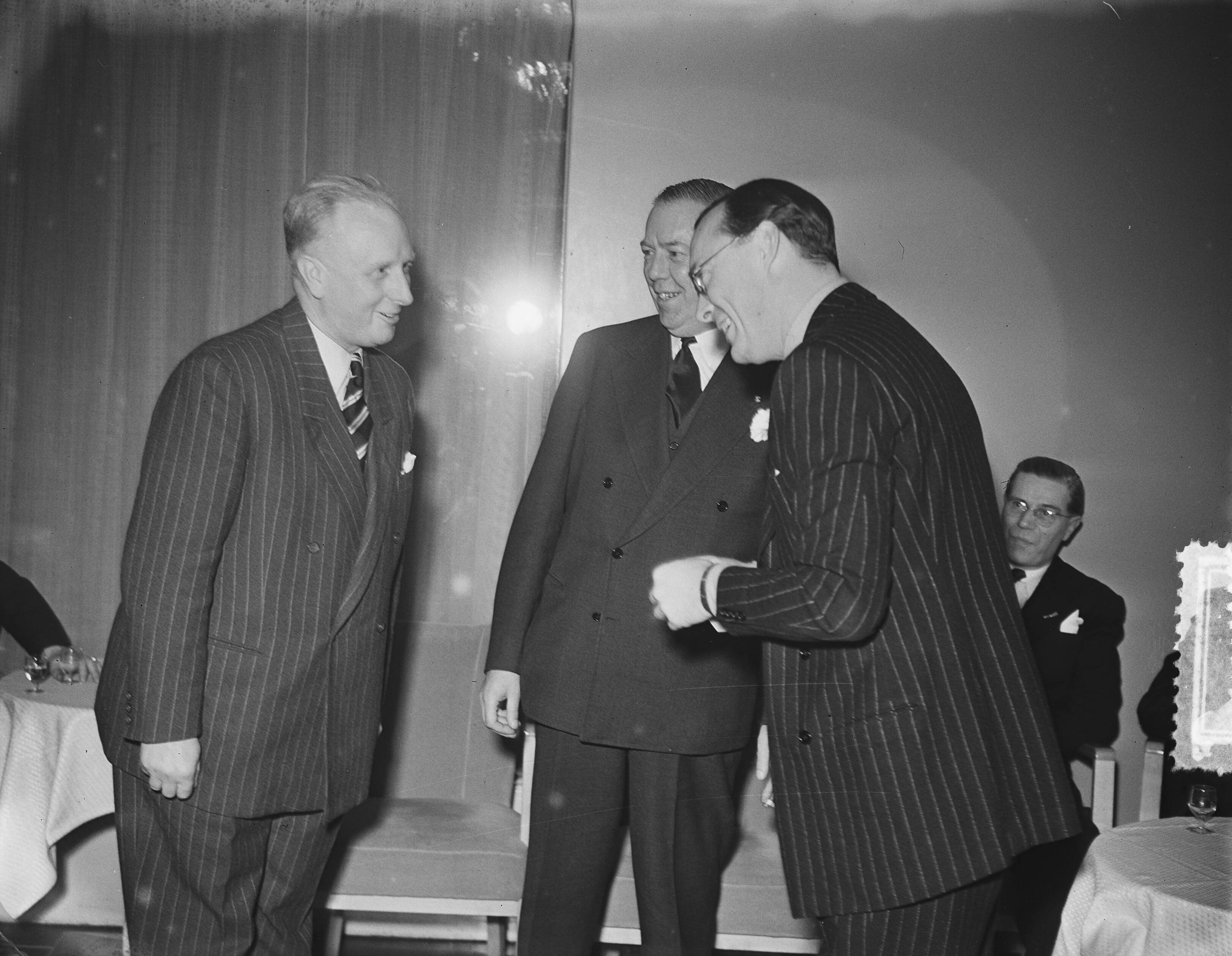Reunie K. N. V. L. sportvliegers te Utrecht — Foto: Bilsen, Joop van / Anefo. — Licentie: Set B: Rechtenvrij / Publiek Domein. Bron: Nationaal Archief. http://hdl.handle.net/10648/a907dce2-d0b4-102d-bcf8-003048976d84