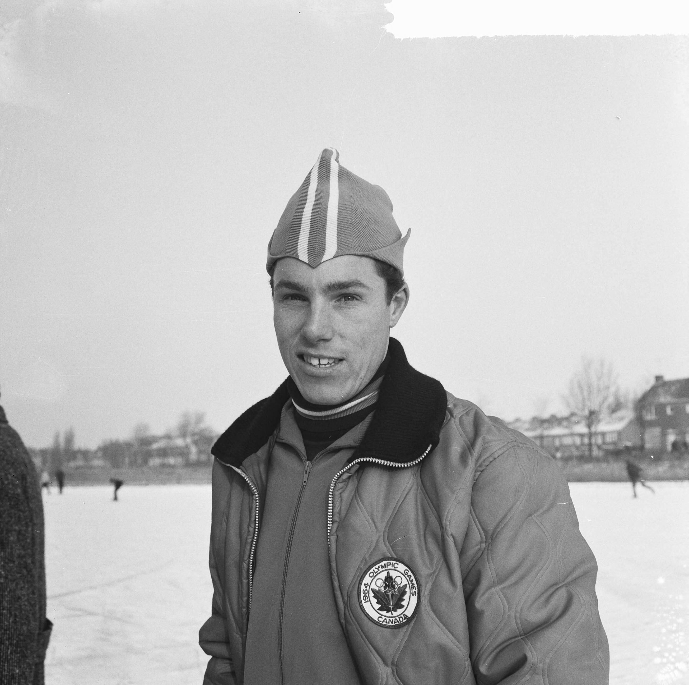 Fotocollectie Anefo — Schaatswedstrijden op de ijsbaan in Amsterdam-Noord. Deelnemer Rudi Liebrechts uit Vlaardingen, die alle drie de afstanden won — Foto: Nijs, Jac. de / Anefo. Licentie: Set B: Rechtenvrij / Publiek Domein. Bron: Nationaal Archief. http://hdl.handle.net/10648/aa8a8fba-d0b4-102d-bcf8-003048976d84