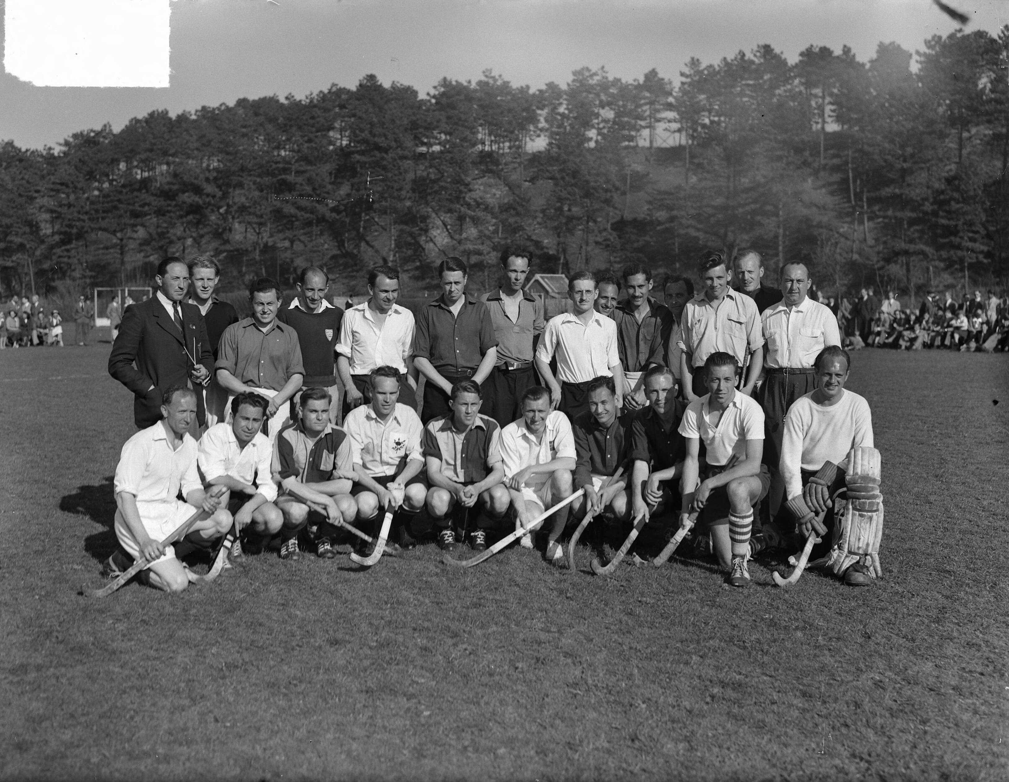 Fotocollectie Anefo — Internationaal Hockey Toernooi Den Haag — Foto: Winterbergen, Rolf / Anefo. Licentie: Set B: Rechtenvrij / Publiek Domein. Bron: Nationaal Archief. http://hdl.handle.net/10648/a8c623ba-d0b4-102d-bcf8-003048976d84