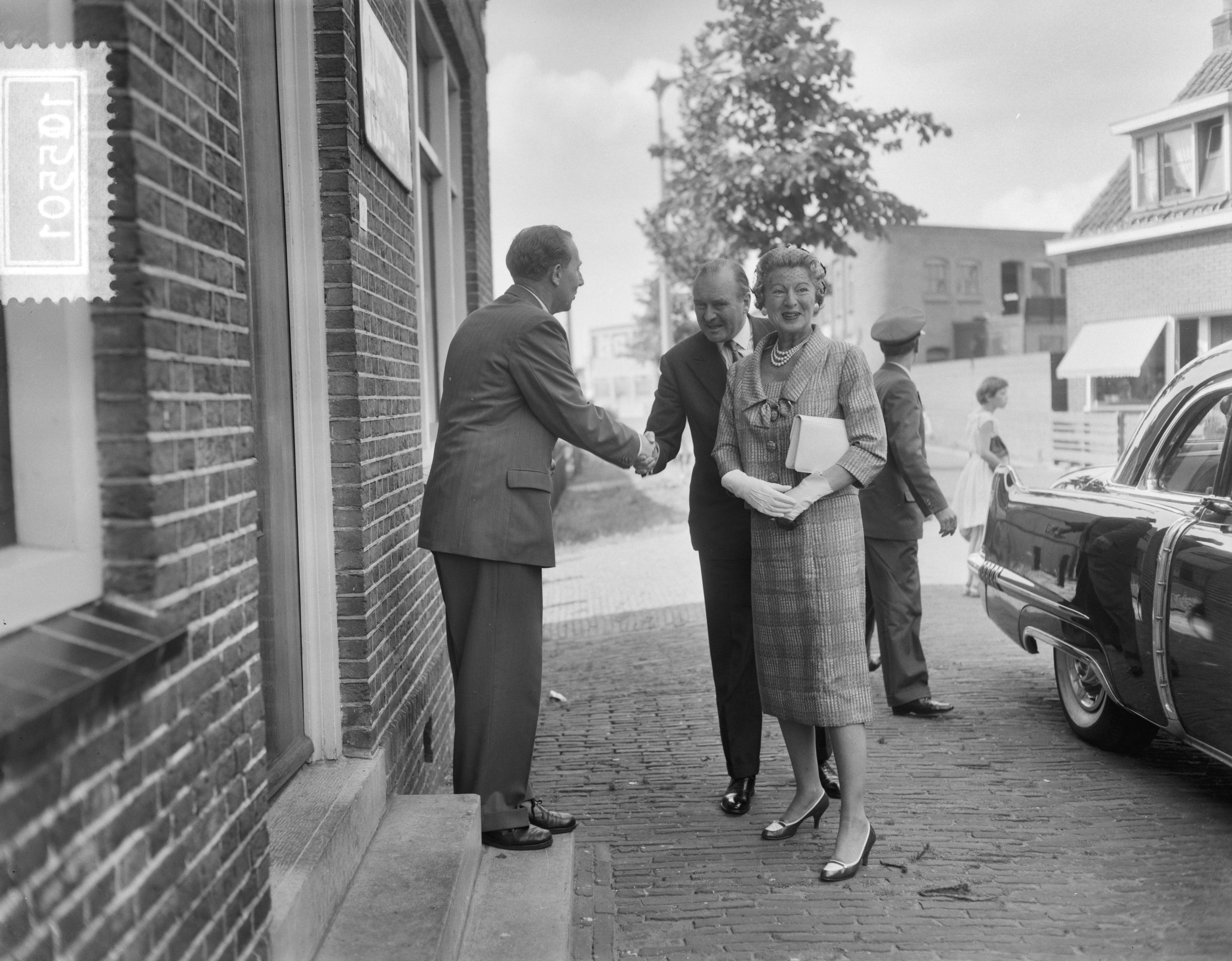 Tewaterlating van de "Castor Consol" bij de Zaanlandse scheepsbouwmaatschappij — Foto: Bilsen, Joop van / Anefo. — Licentie: Set B: Rechtenvrij / Publiek Domein. Bron: Nationaal Archief. http://hdl.handle.net/10648/a999b28e-d0b4-102d-bcf8-003048976d84