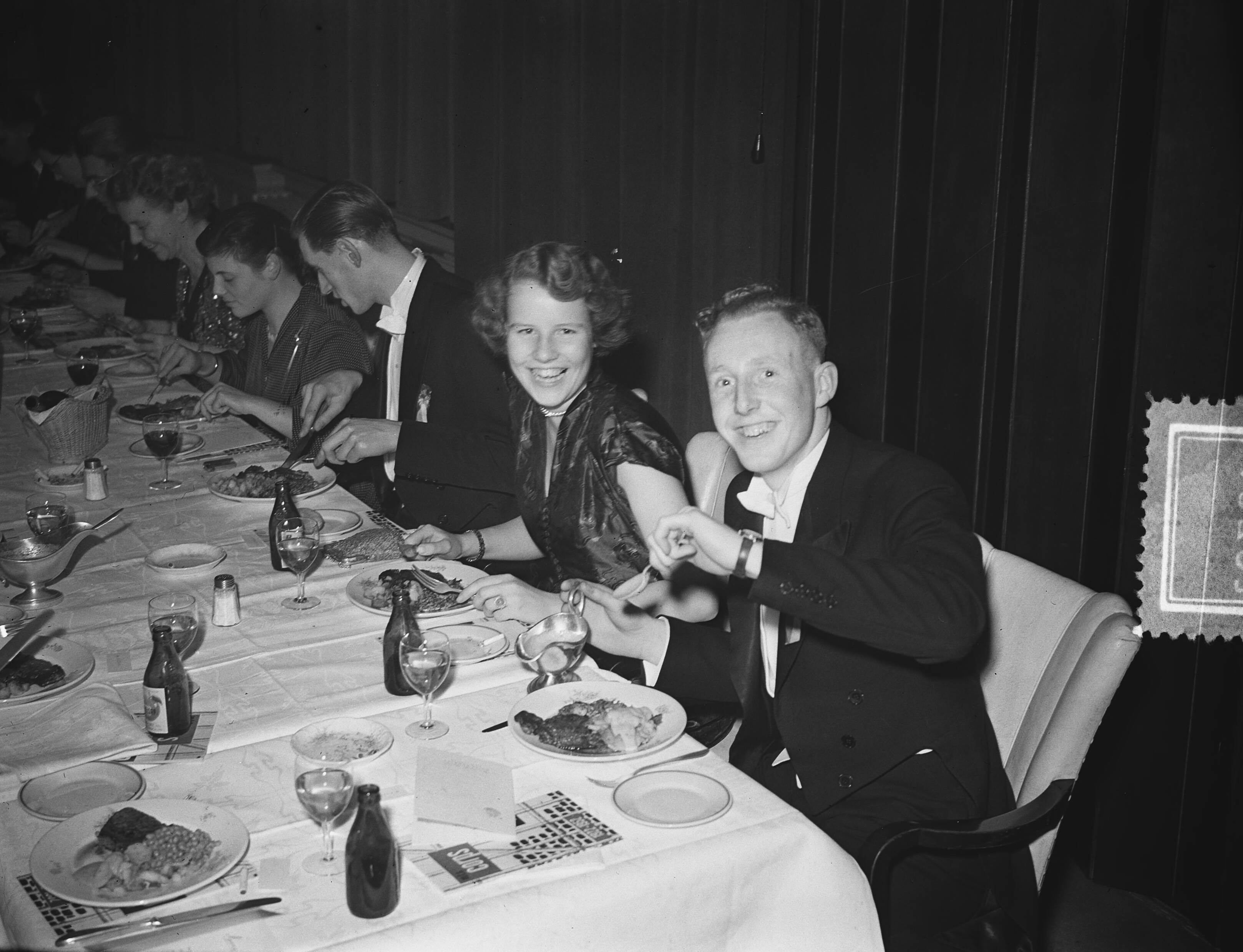 MTS Den Haag jubileum — Foto: Bilsen, Joop van / Anefo. — Licentie: Set B: Rechtenvrij / Publiek Domein. Bron: Nationaal Archief. http://hdl.handle.net/10648/a8f466d0-d0b4-102d-bcf8-003048976d84