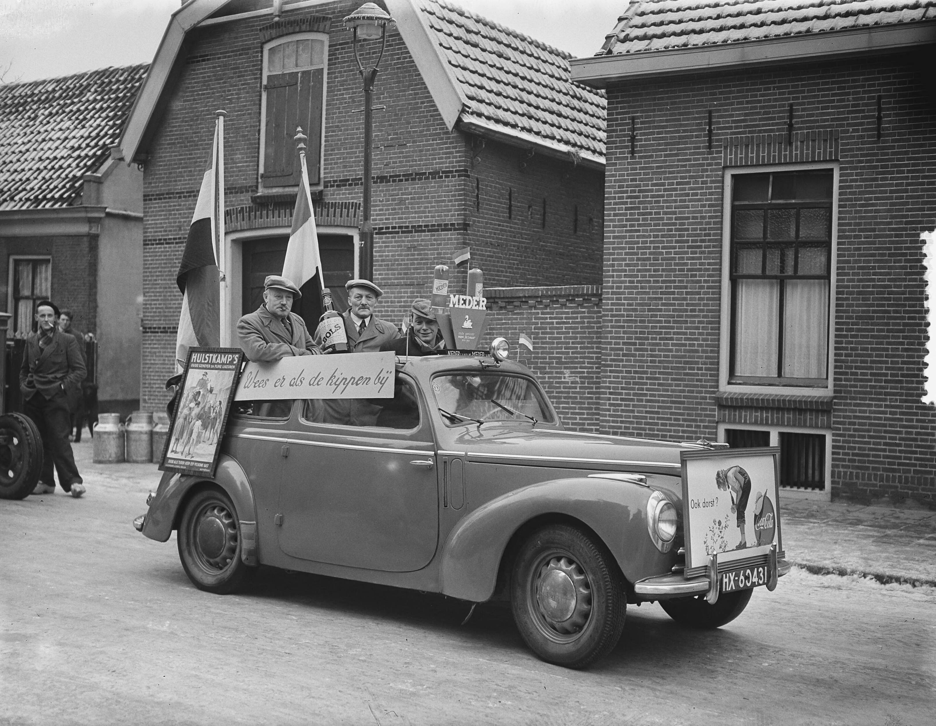 Bietenkoningin Hazerswoude — Foto: Pot, Harry / Anefo. — Licentie: Set B: Rechtenvrij / Publiek Domein. Bron: Nationaal Archief. http://hdl.handle.net/10648/a90357f8-d0b4-102d-bcf8-003048976d84