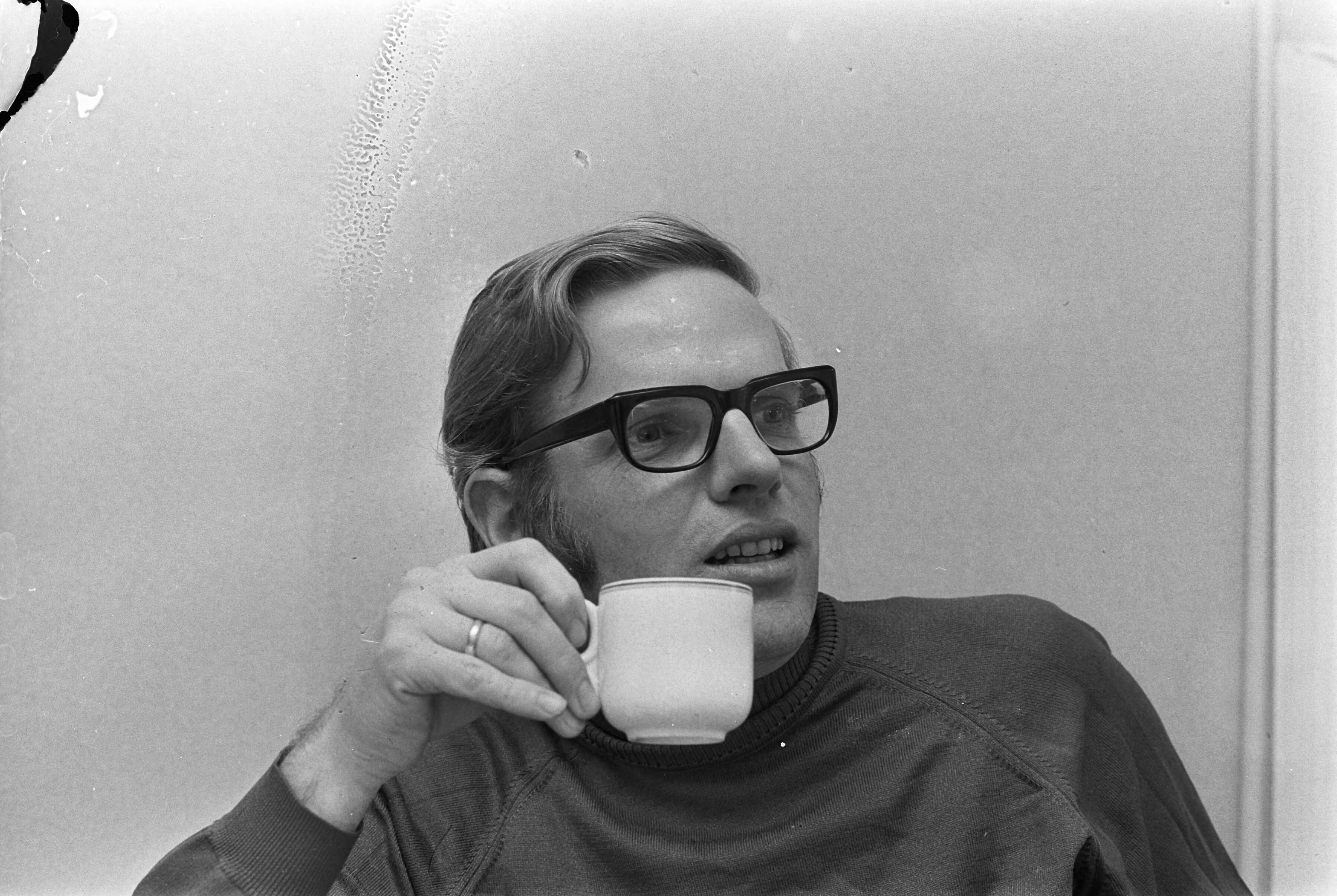 Fotocollectie Anefo — Opdracht Volkskrant in KNVB-sportcentrum te Zeist, KNVB-arts Frits Kessel (kop) — Foto: Mieremet, Rob / Anefo. Licentie: Set B: Rechtenvrij / Publiek Domein. Bron: Nationaal Archief. http://hdl.handle.net/10648/ac200940-d0b4-102d-bcf8-003048976d84