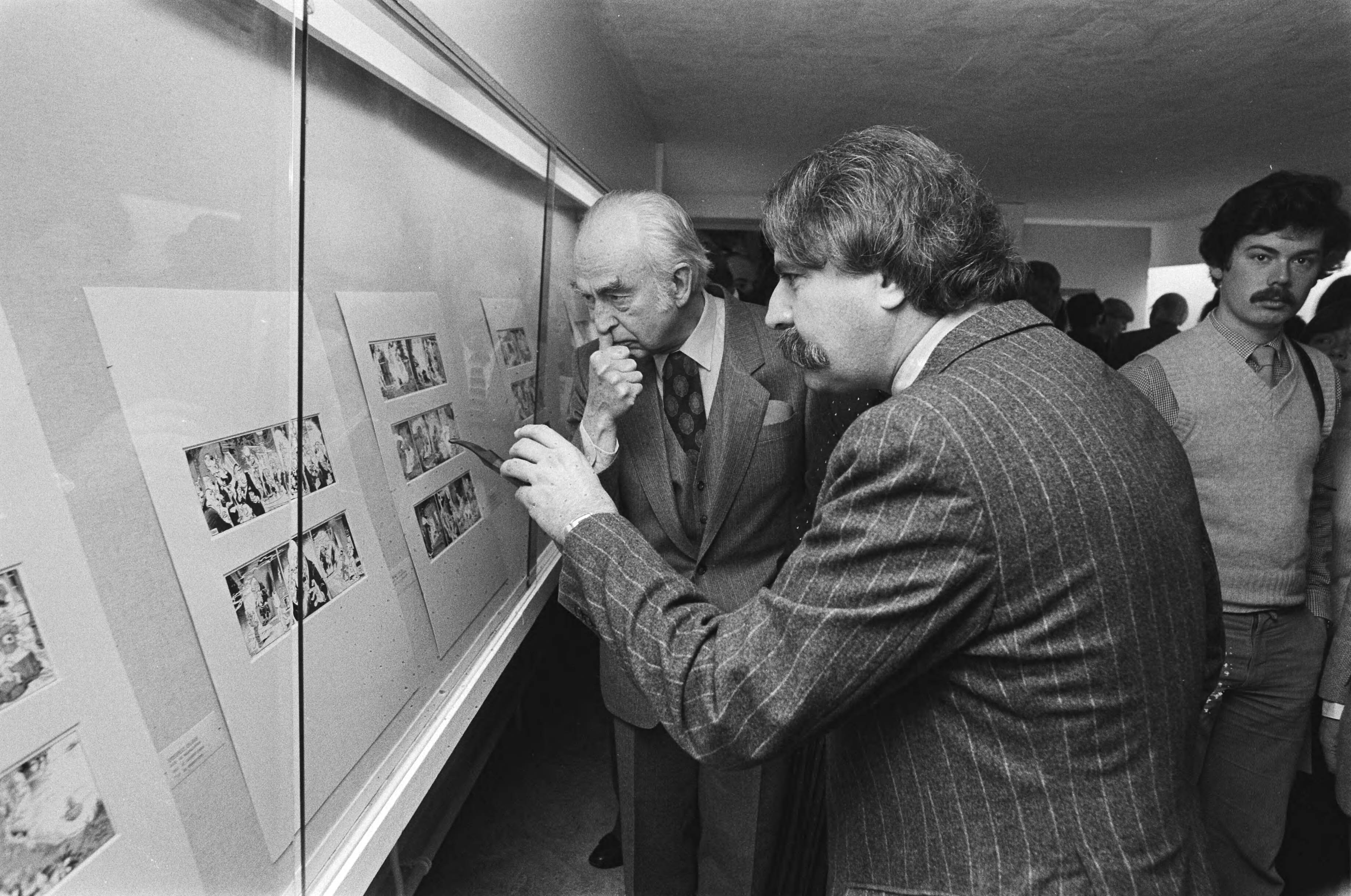 Fotocollectie Anefo — Expositie van tekeningen van Maarten Toonder in Singermuseum in Laren geopend door minister Van der Louw in kader van Boekenweek — Foto: Antonisse, Marcel / Anefo. Licentie: Set B: Rechtenvrij / Publiek Domein. Bron: Nationaal Archief. http://hdl.handle.net/10648/ad139a60-d0b4-102d-bcf8-003048976d84