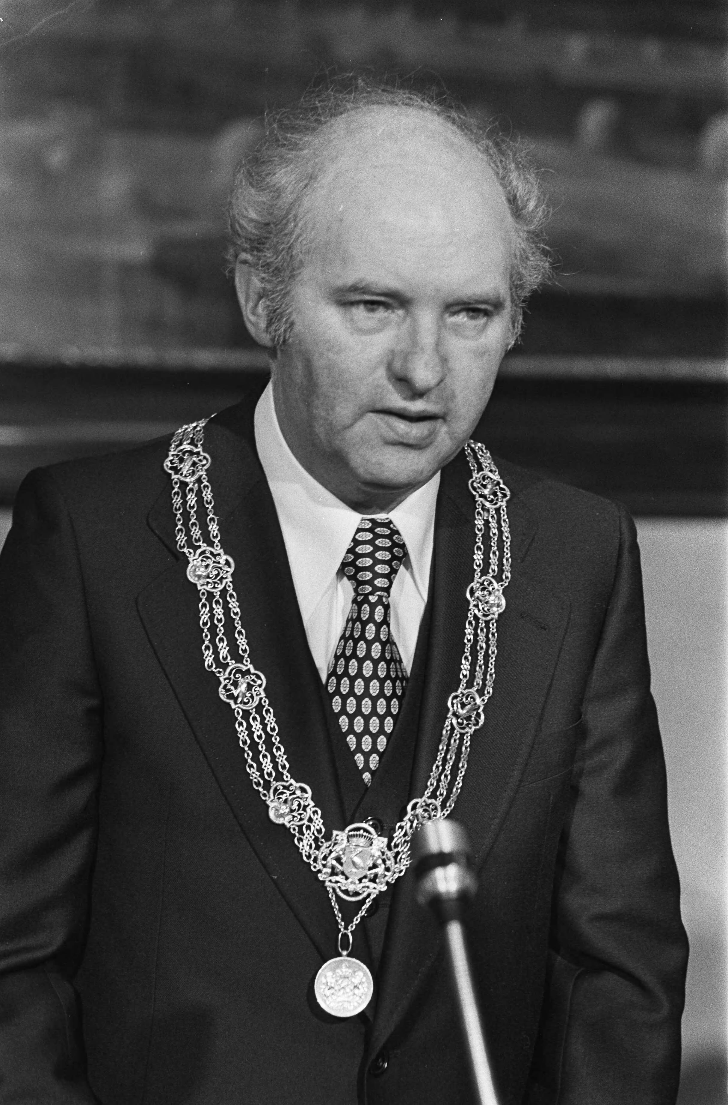 Fotocollectie Anefo — Burgemeester F. G. L. L. Schols van Den Haag geinstalleerd, kop — Foto: Croes, Rob C. / Anefo. Licentie: Set B: Rechtenvrij / Publiek Domein. Bron: Nationaal Archief. http://hdl.handle.net/10648/ac744230-d0b4-102d-bcf8-003048976d84