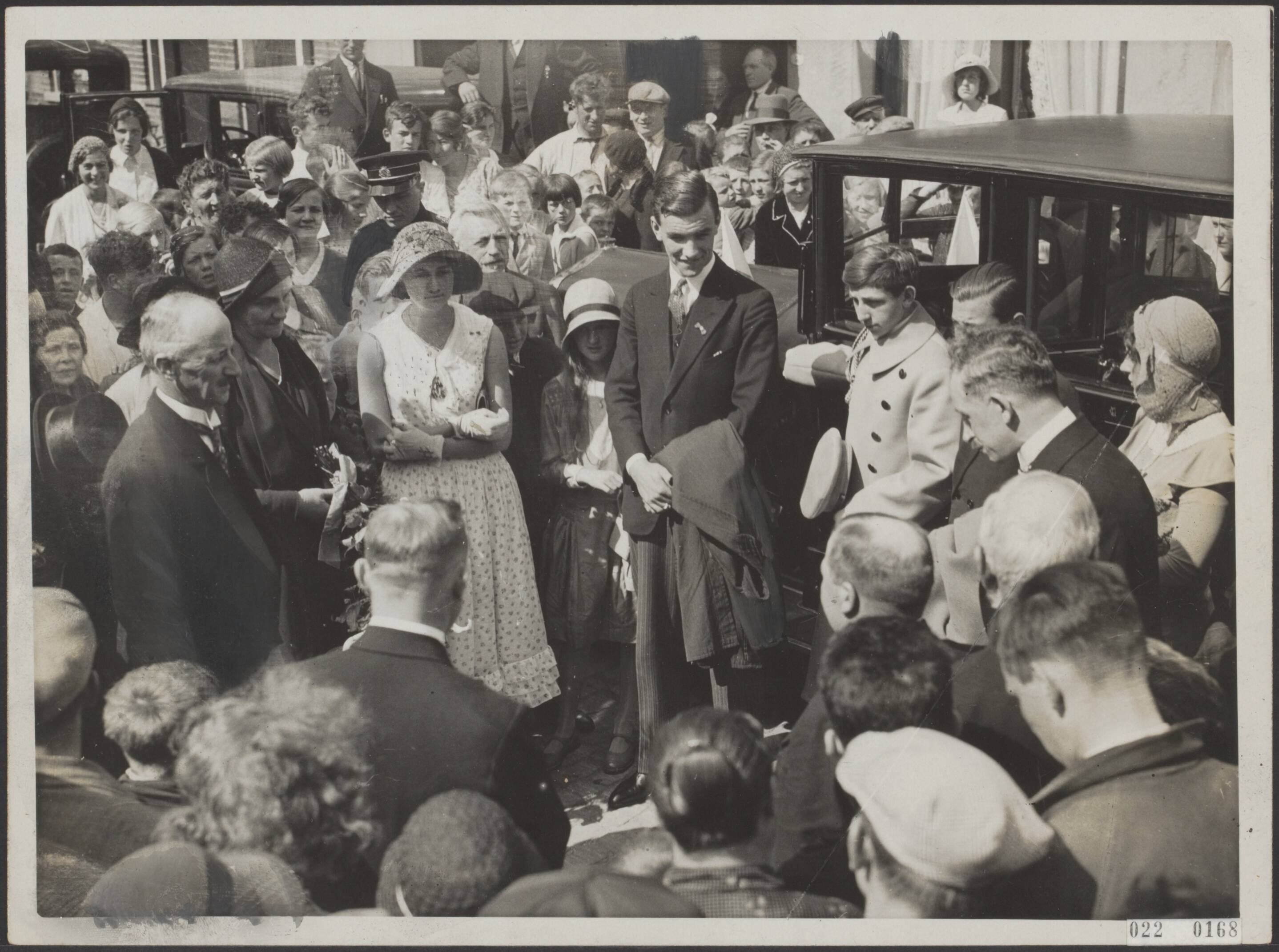 Fotocollectie Elsevier Binnenland — Installatie van L.R. Middelberg als burgemeester van de gemeente Zoetermeer-Zegwaard — Foto: N.V. Polygoon. Licentie: Set B: Rechtenvrij / Publiek Domein. Bron: Nationaal Archief. http://hdl.handle.net/10648/add14ab0-d0b4-102d-bcf8-003048976d84