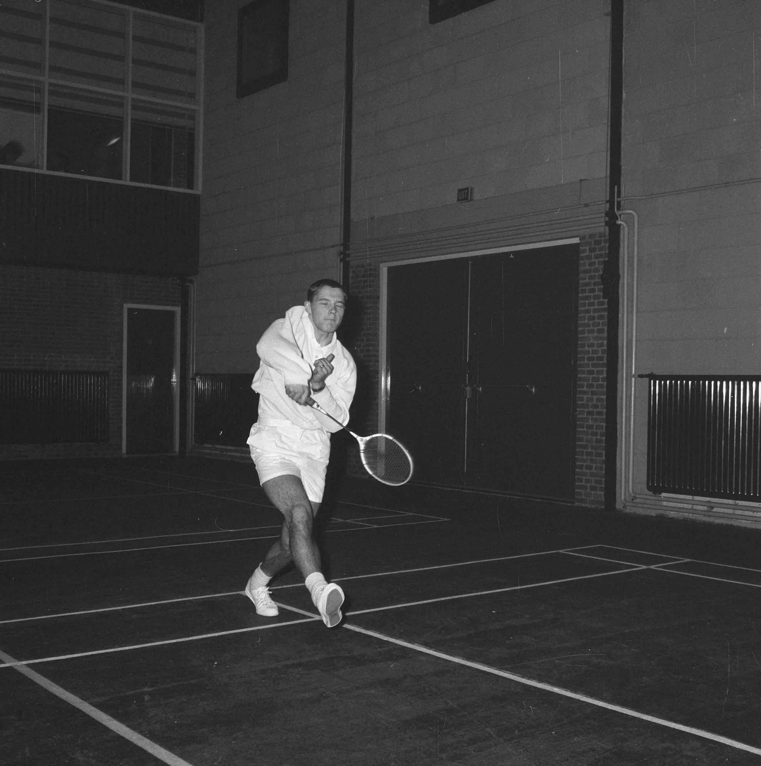 Fotocollectie Anefo — Badminton. Nederland tegen Ierland te Haarlem. Rommert Delsing (Nederland ) in aktie — Foto: Nijs, Jac. de / Anefo. Licentie: Set B: Rechtenvrij / Publiek Domein. Bron: Nationaal Archief. http://hdl.handle.net/10648/aa4e1292-d0b4-102d-bcf8-003048976d84
