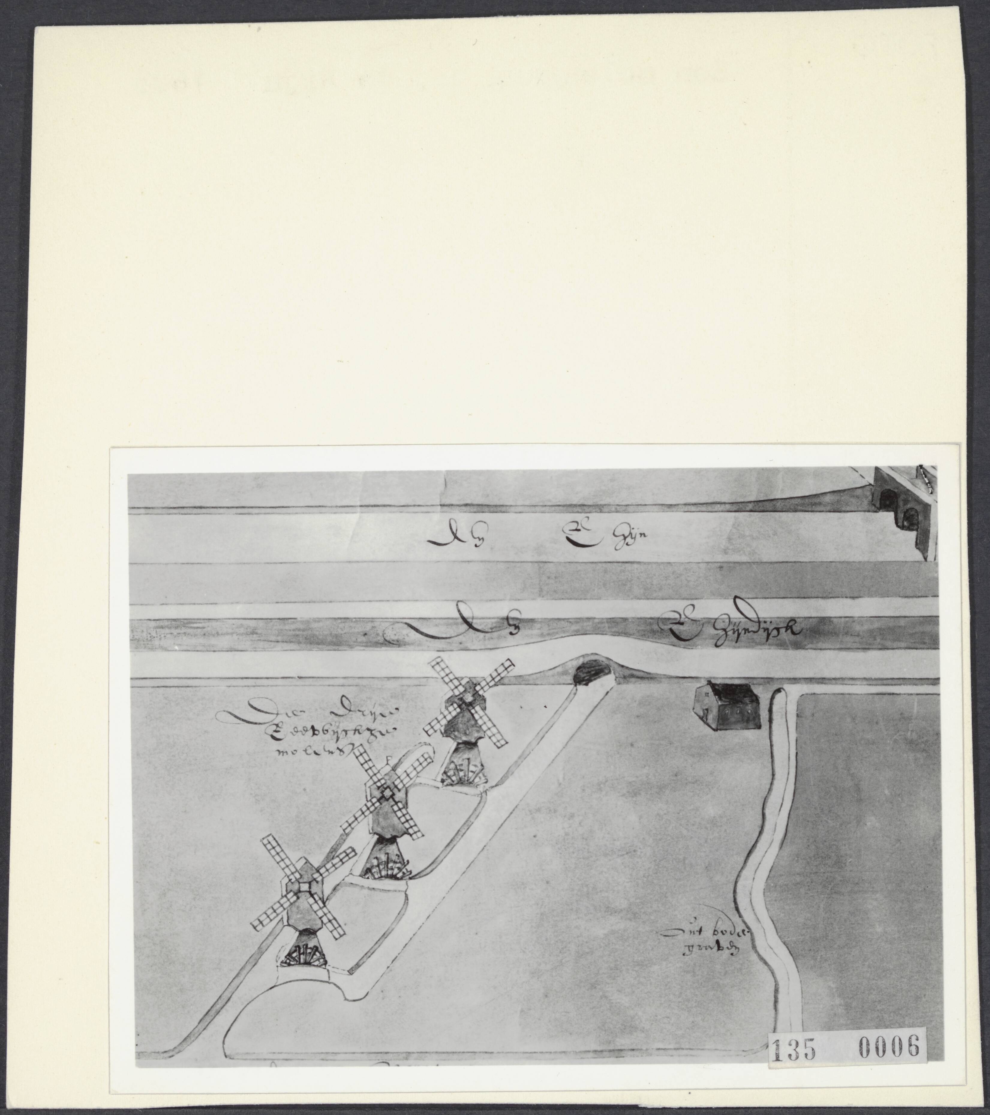 Fotocollectie Rijksvoorlichtingsdienst Eigen — Kaart uit 1608 van een molengang met drie molens op de Rijn bij Oud-Bodegraven — Foto: Rijksvoorlichtingsdienst (RVD). Licentie: Set B: Rechtenvrij / Publiek Domein. Bron: Nationaal Archief. http://hdl.handle.net/10648/af5f7992-d0b4-102d-bcf8-003048976d84