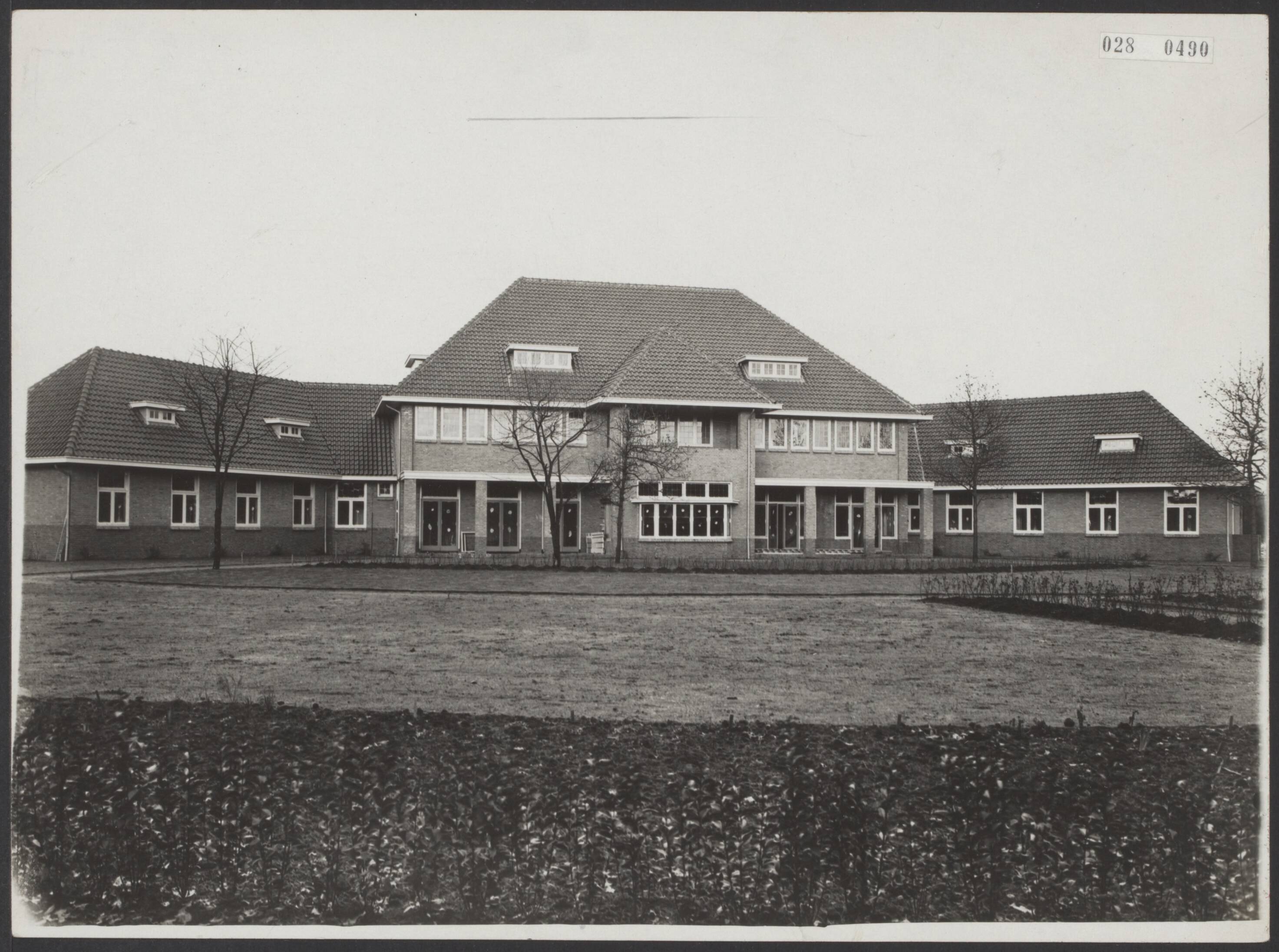 Fotocollectie Elsevier Binnenland — Nieuw sanatorium te Zeist van de Vereniging ter bevordering van de gezondheid in de Grafische Vakken. Deze wordt in 1932 in gebruik genomen — Foto: Vogt & Peets (Internationaal Illustratiebureau). Licentie: Set B: Rechtenvrij / Publiek Domein. Bron: Nationaal Archief. http://hdl.handle.net/10648/adddf30a-d0b4-102d-bcf8-003048976d84