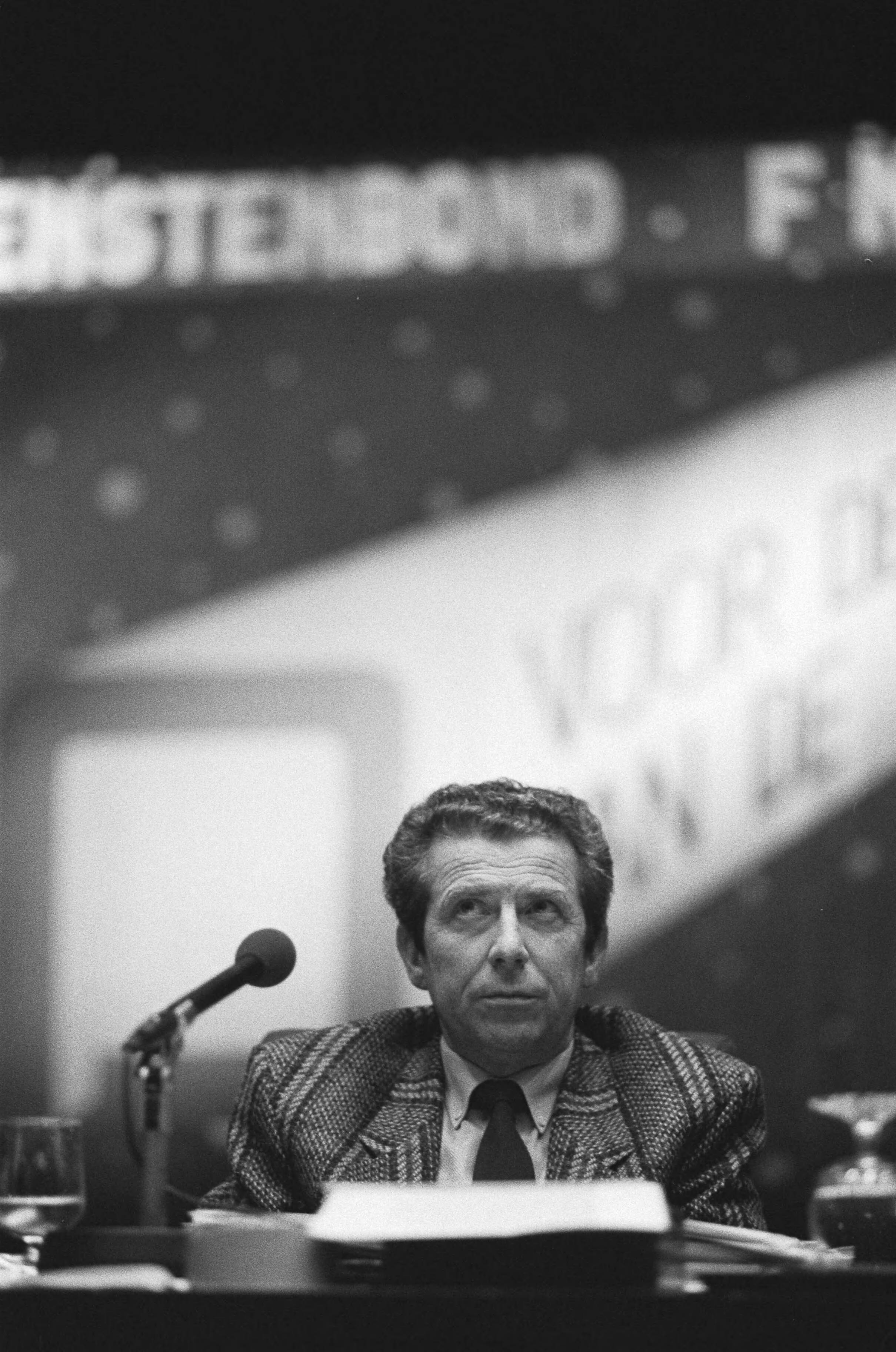 Fotocollectie Anefo — FNV-congres in Utrecht; Pierre Bruls , vice-voorzitter Dienstenbond FNV — Foto: Croes, Rob C. / Anefo. Licentie: Set B: Rechtenvrij / Publiek Domein. Bron: Nationaal Archief. http://hdl.handle.net/10648/ad4d9576-d0b4-102d-bcf8-003048976d84